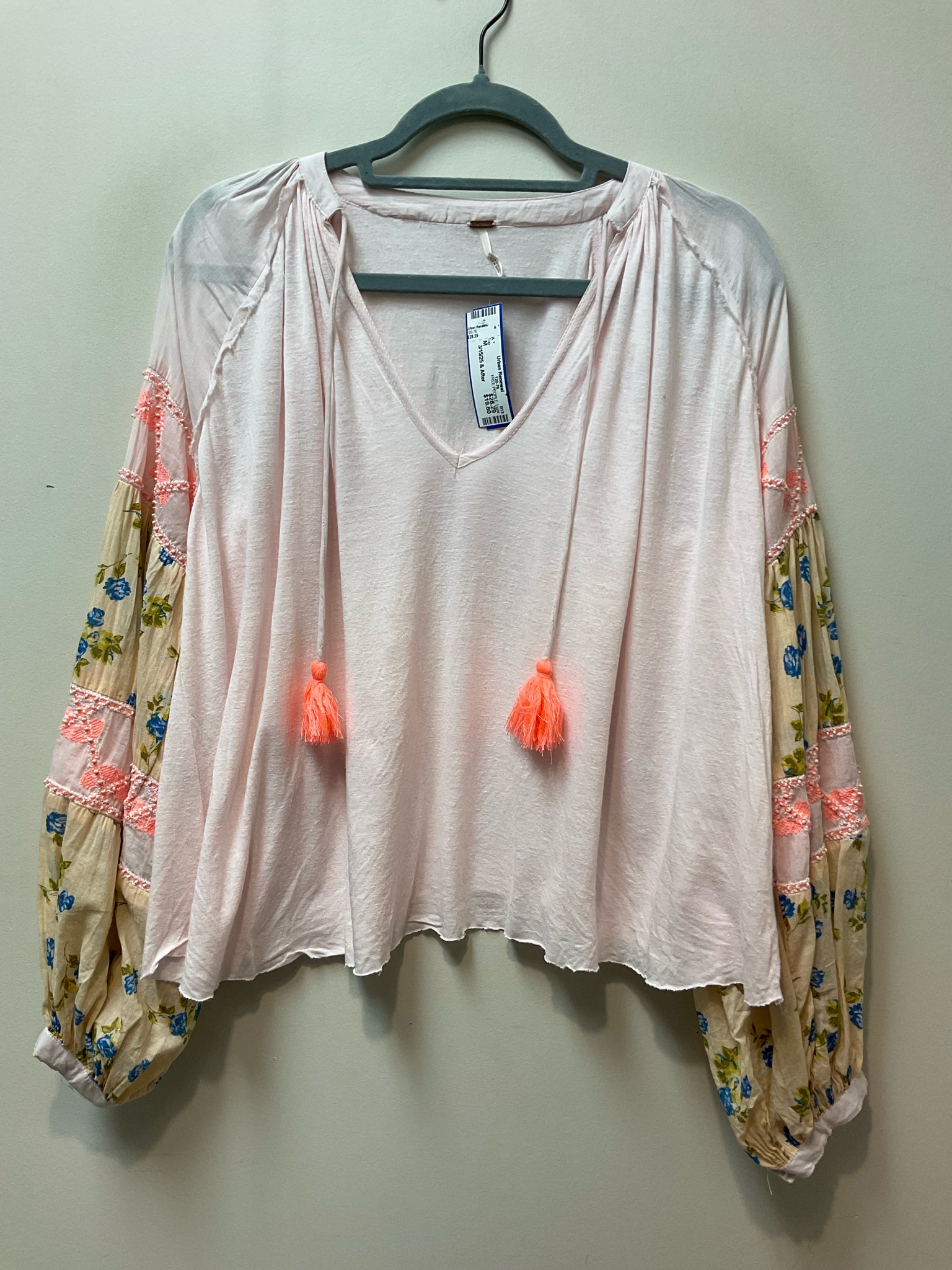 Size M FREE PEOPLE Light Pink Top