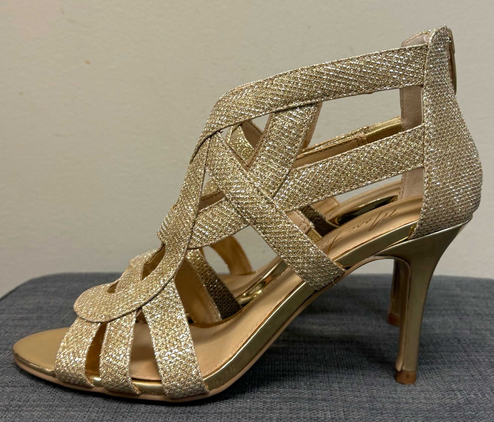 6 MARC FISHER Gold SHOES