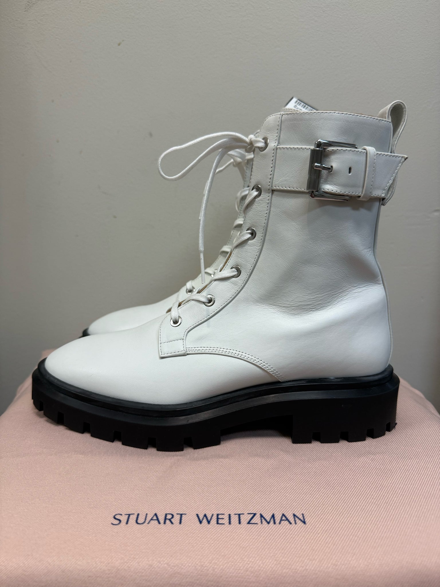 STUART WEITZMAN 8 White Boots