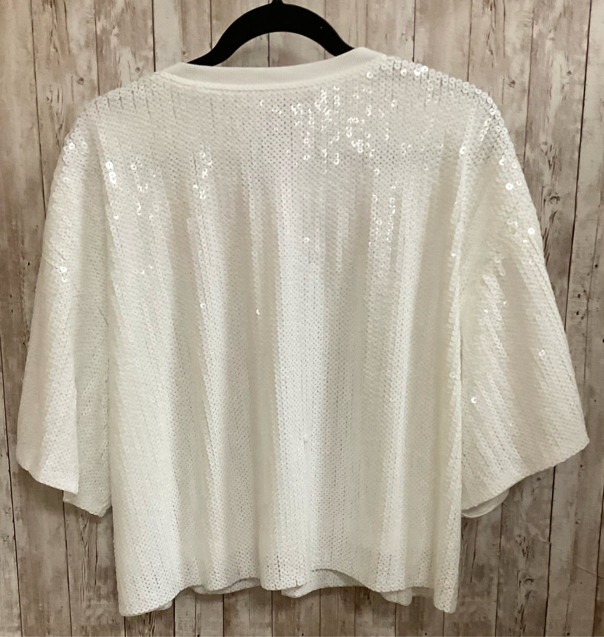 Size M SIMPLY SOUTHERN WHITE AND PINK Top