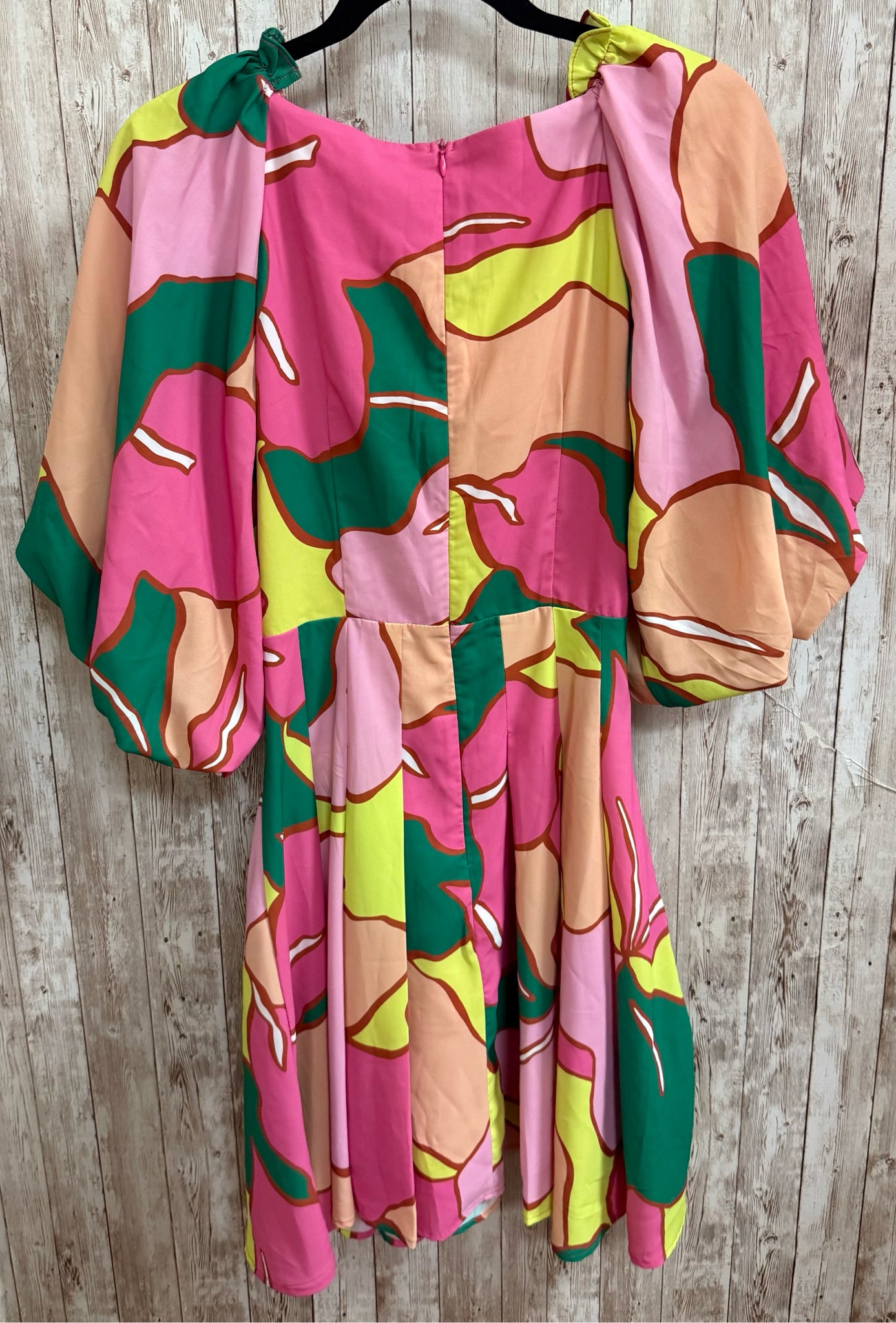 Size S JJ'S FAIRYLAND PINK AND GREEN PRINT Dress