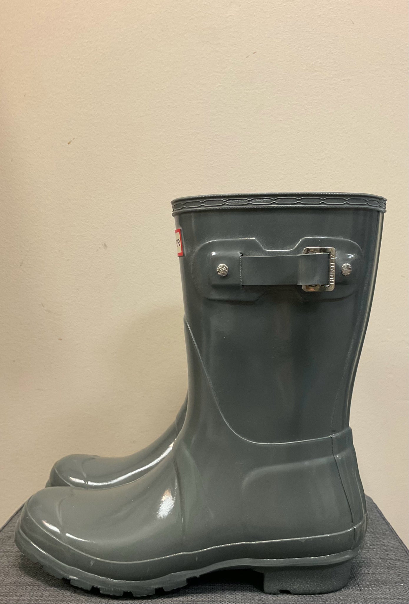 7 HUNTER Gray Boots