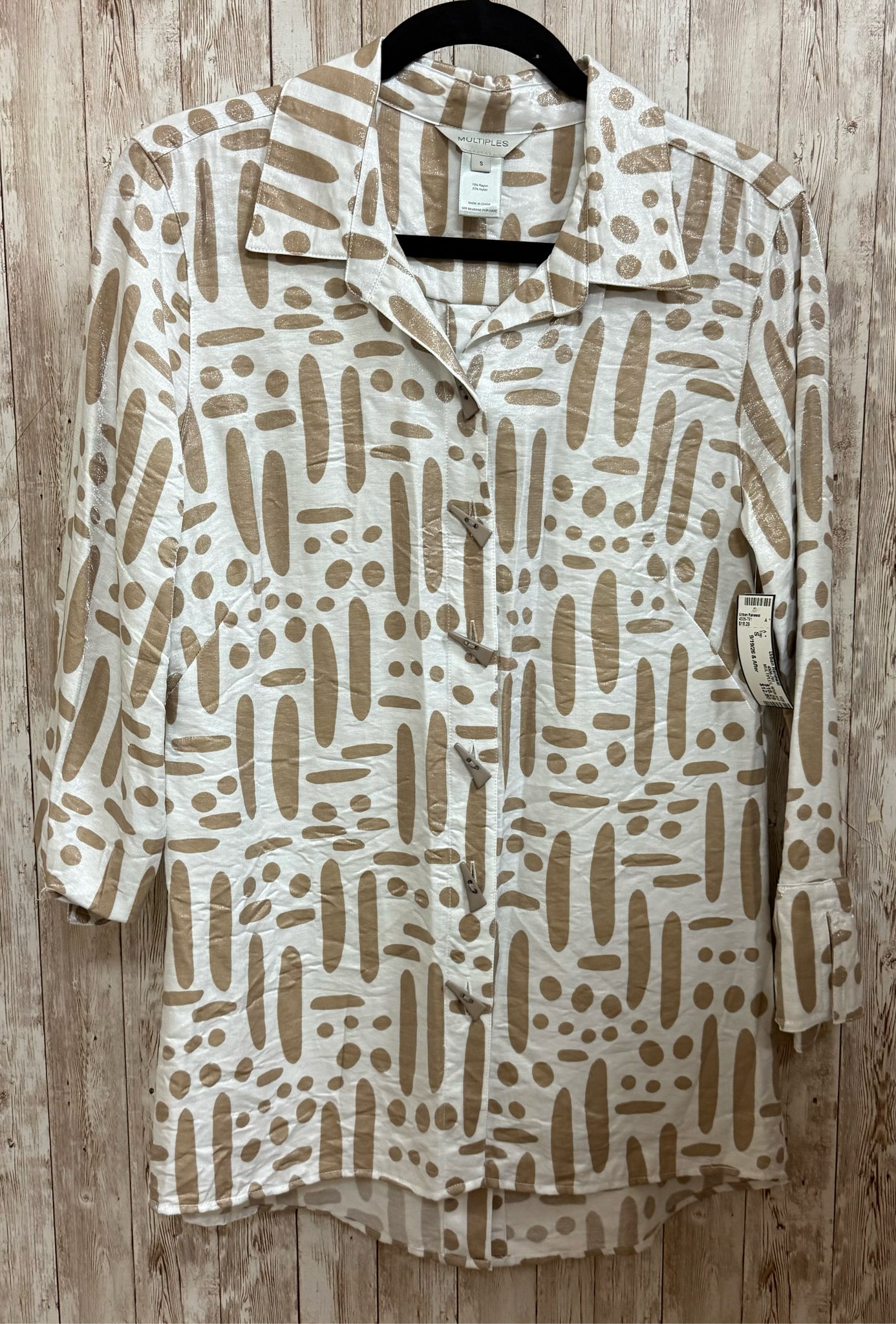 Size S MULTIPLES White and tan print Top