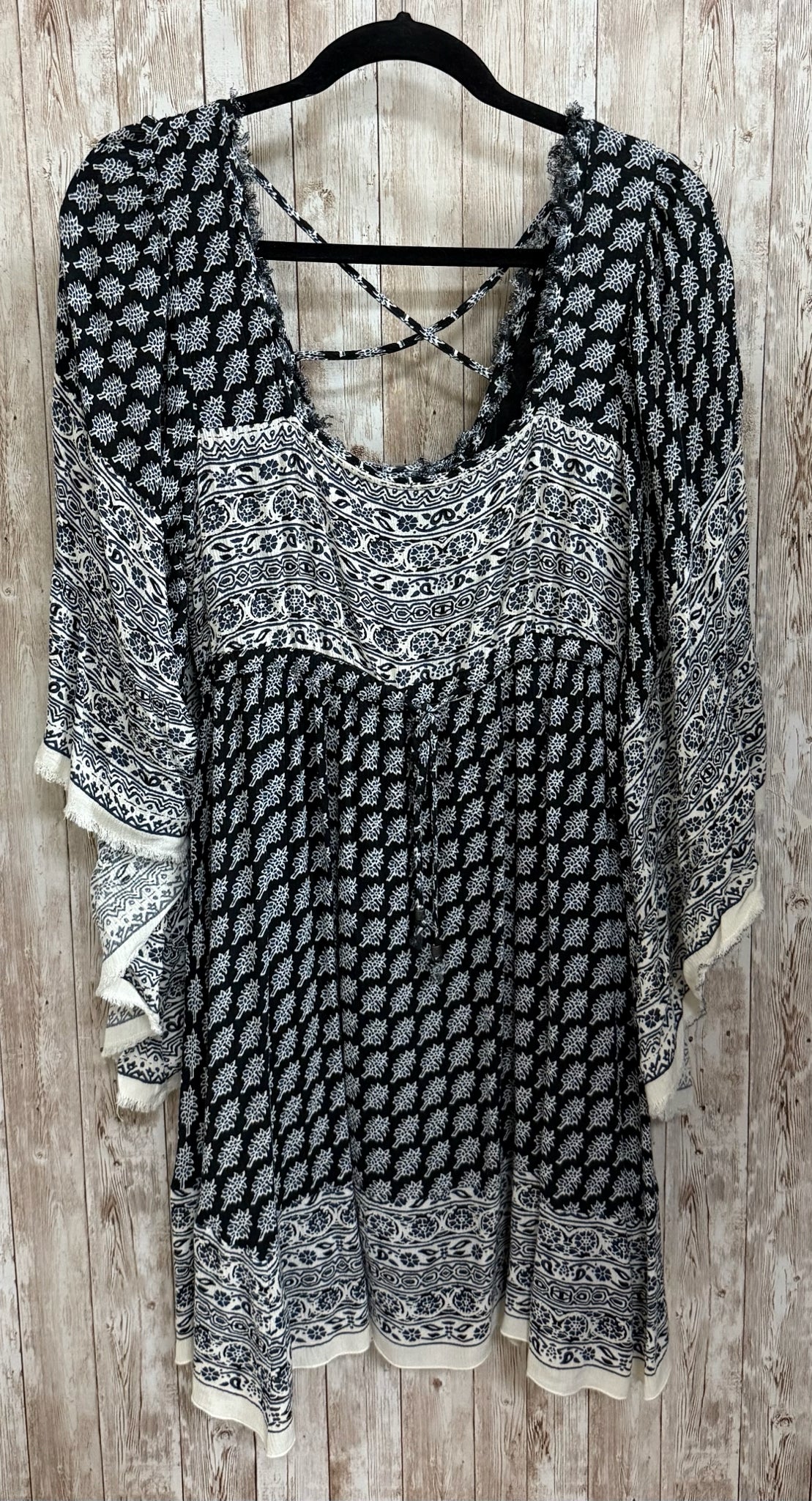 FREE PEOPLE BLACK AND BEIGE Women Size M Tunic