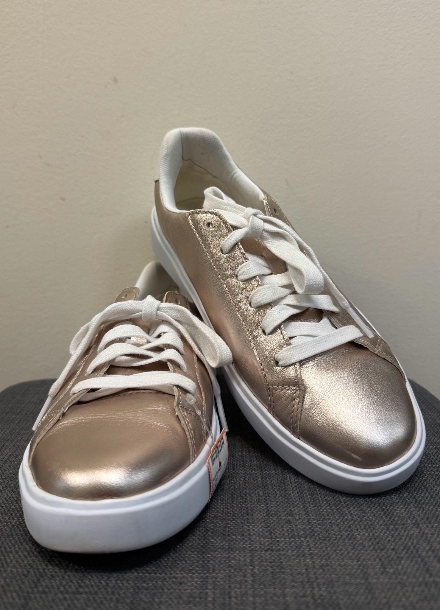 COLE HAAN 8.5 Gold SHOES