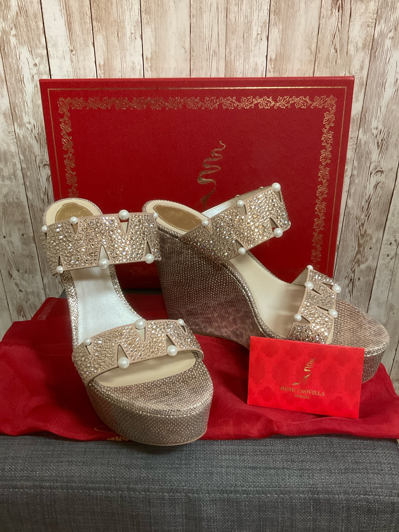 10 RENE CAOVILLA Gold Wedges