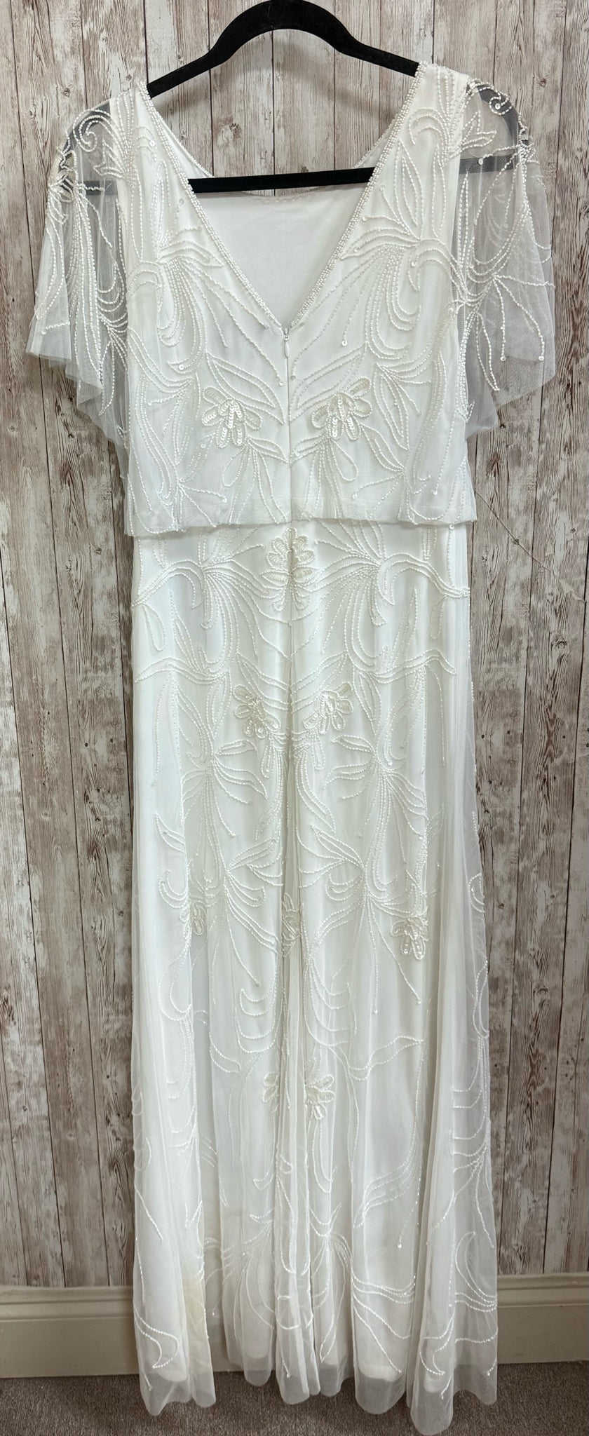 Size 8 ADRIANNA PAPELL White Dress