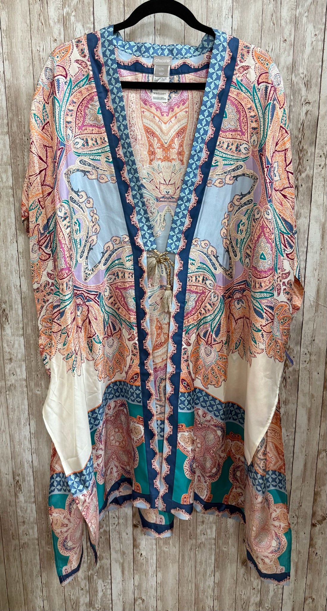 CHICO'S PEACH AND BLUE FLORAL Wrap