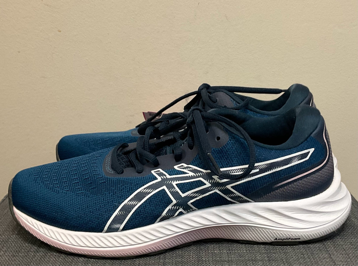 8 ASICS Navy Sneakers