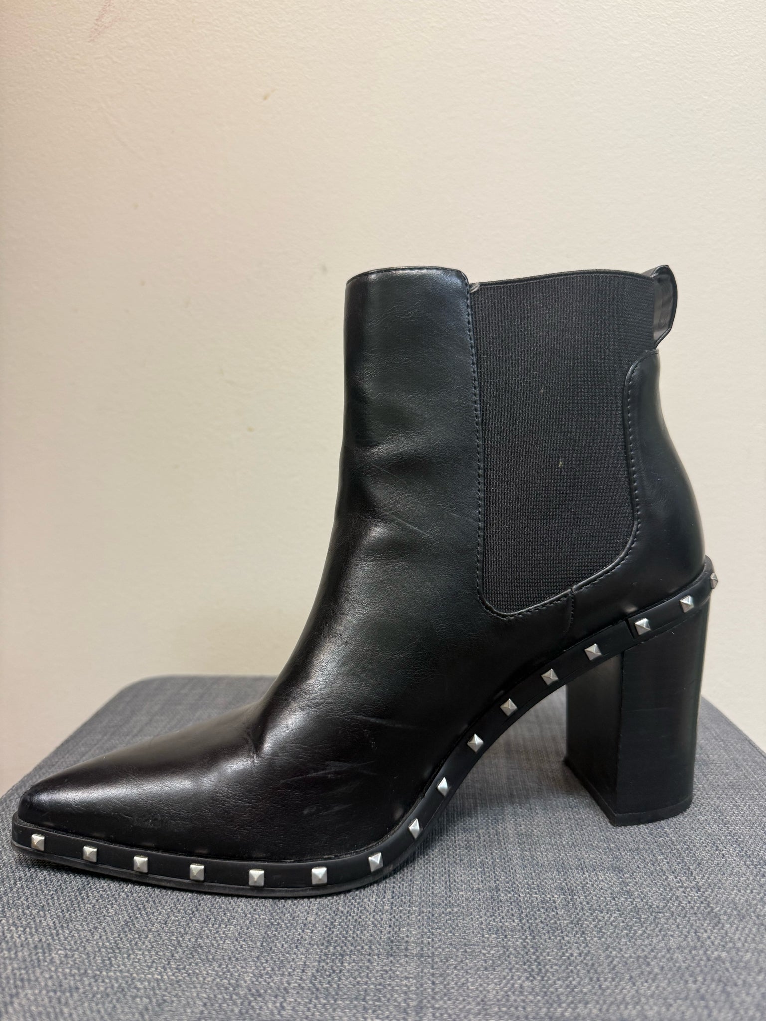 9 CHARLES JOURDAN Black Boots