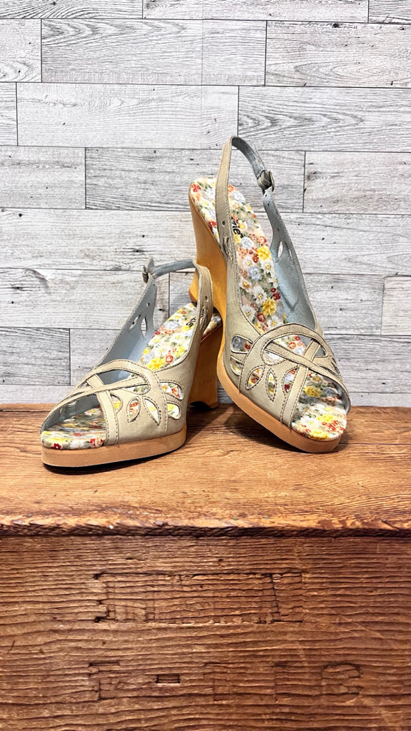 KENZIE 10 TAN FLORAL SHOES