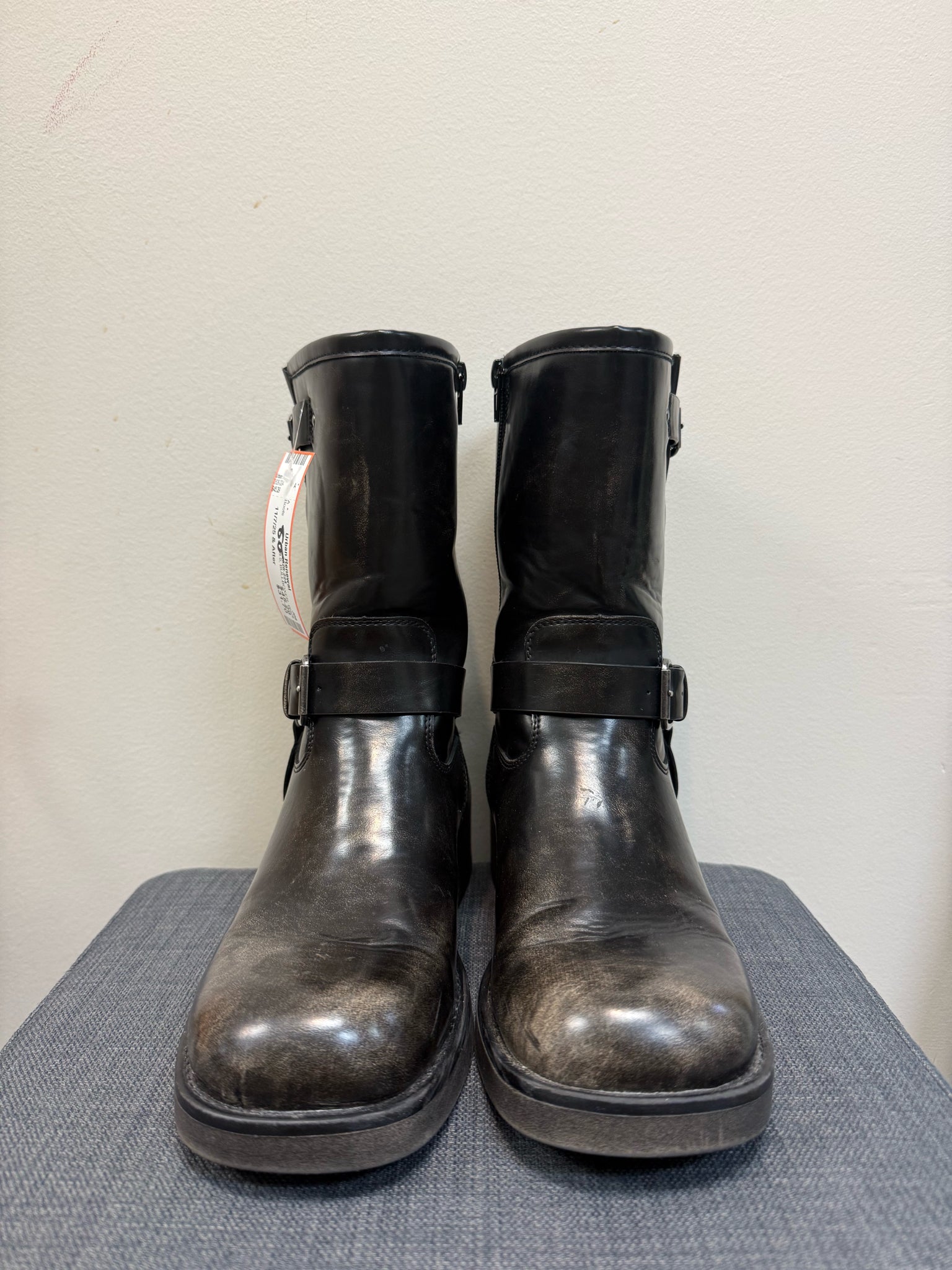 BULLBOXER 8.5 Black Boots