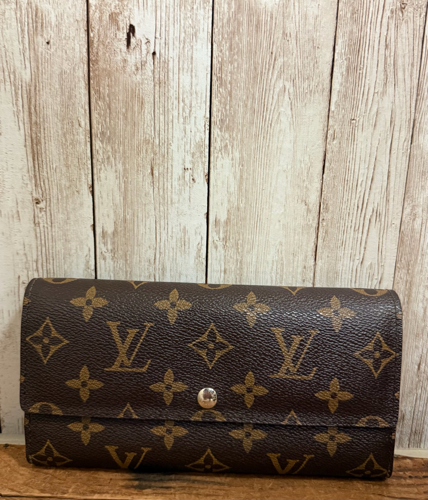 LOUIS VUITTON Wallet