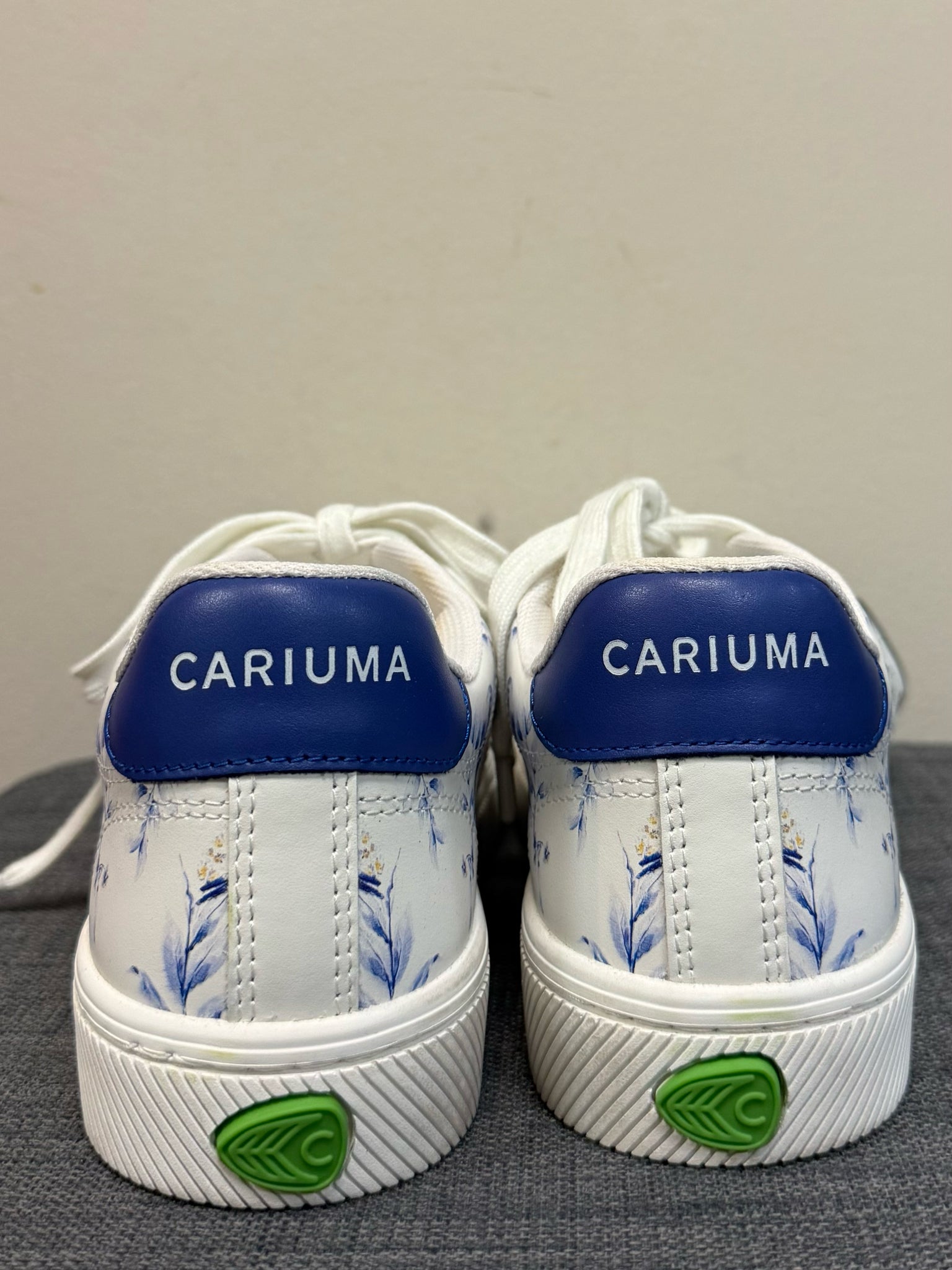 8 CARIUMA WHITE AND BLUE Sneakers