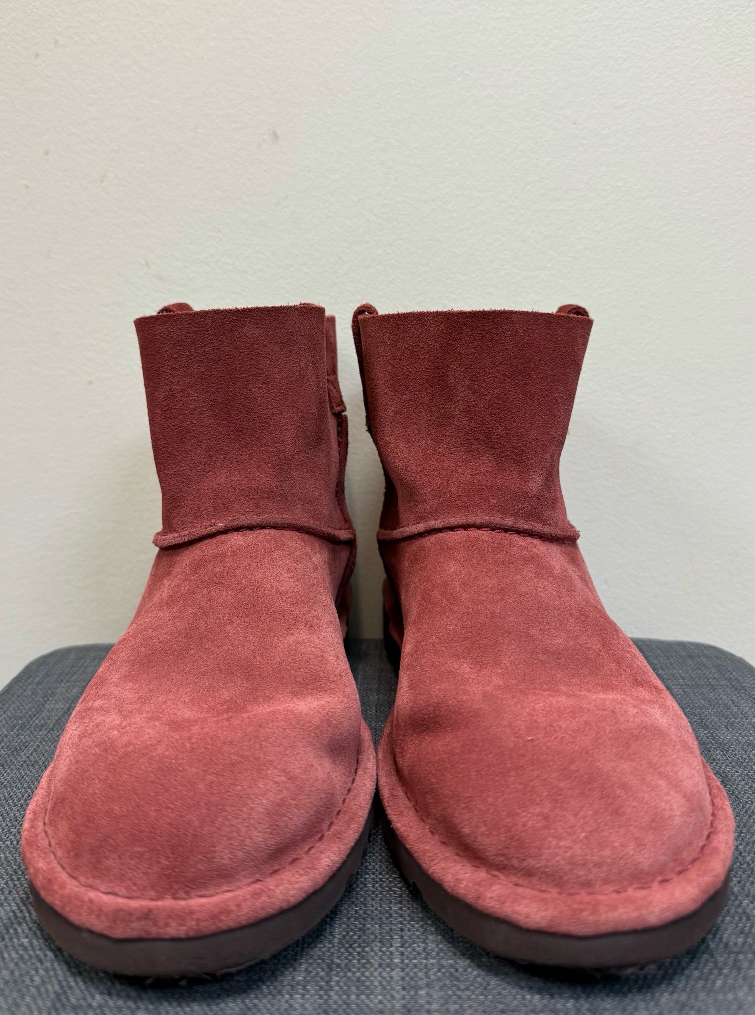 9 UGG ROSE SHOES
