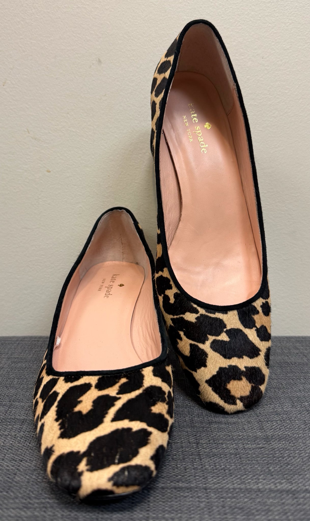 8.5 KATE SPADE TAN ANIMAL SHOES