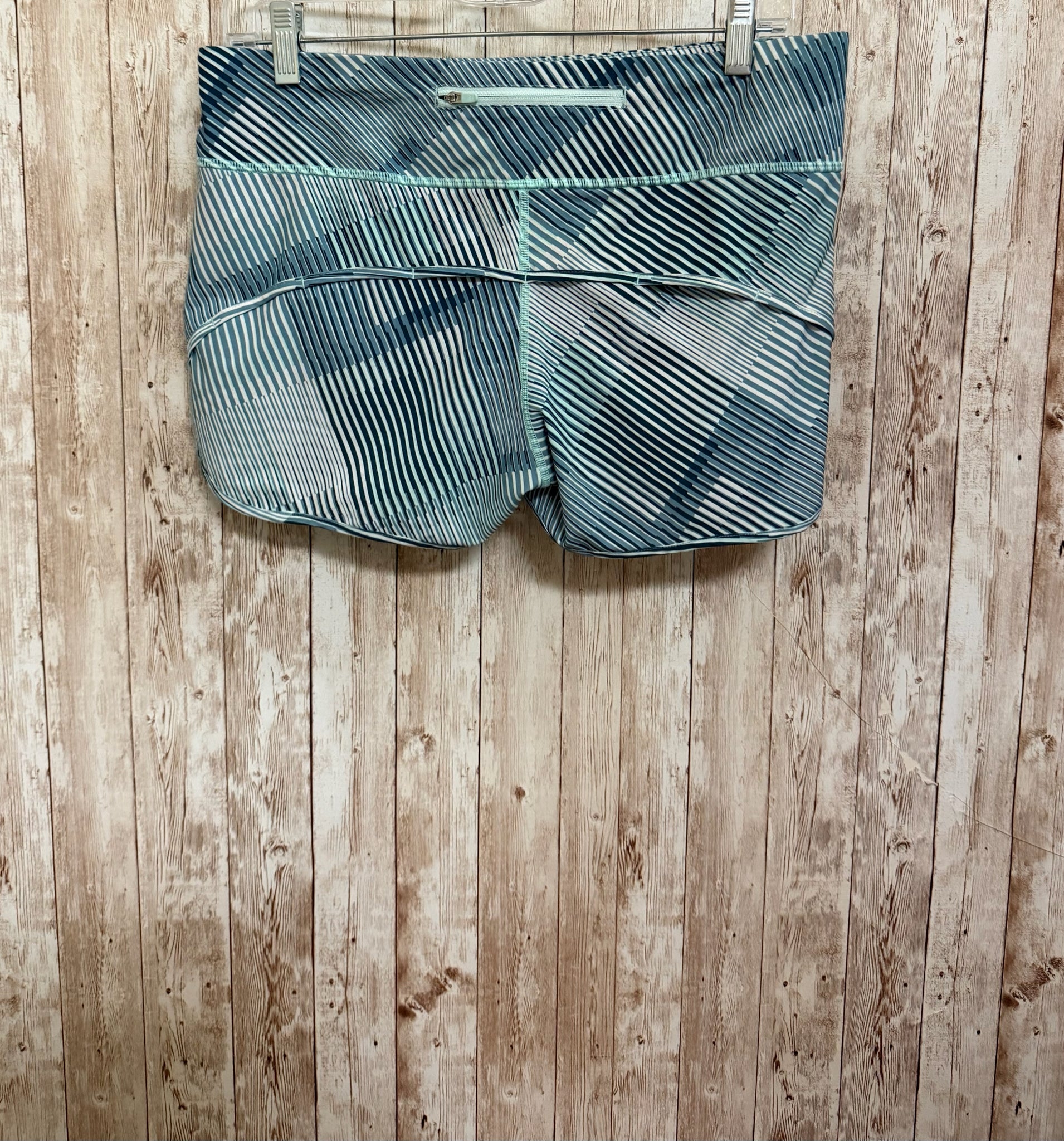 Size 8 SMARTWOOL Teal Print Shorts