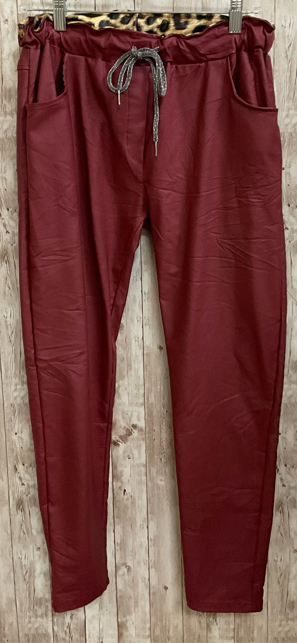 Size M VENTI 6 Burgundy Pants