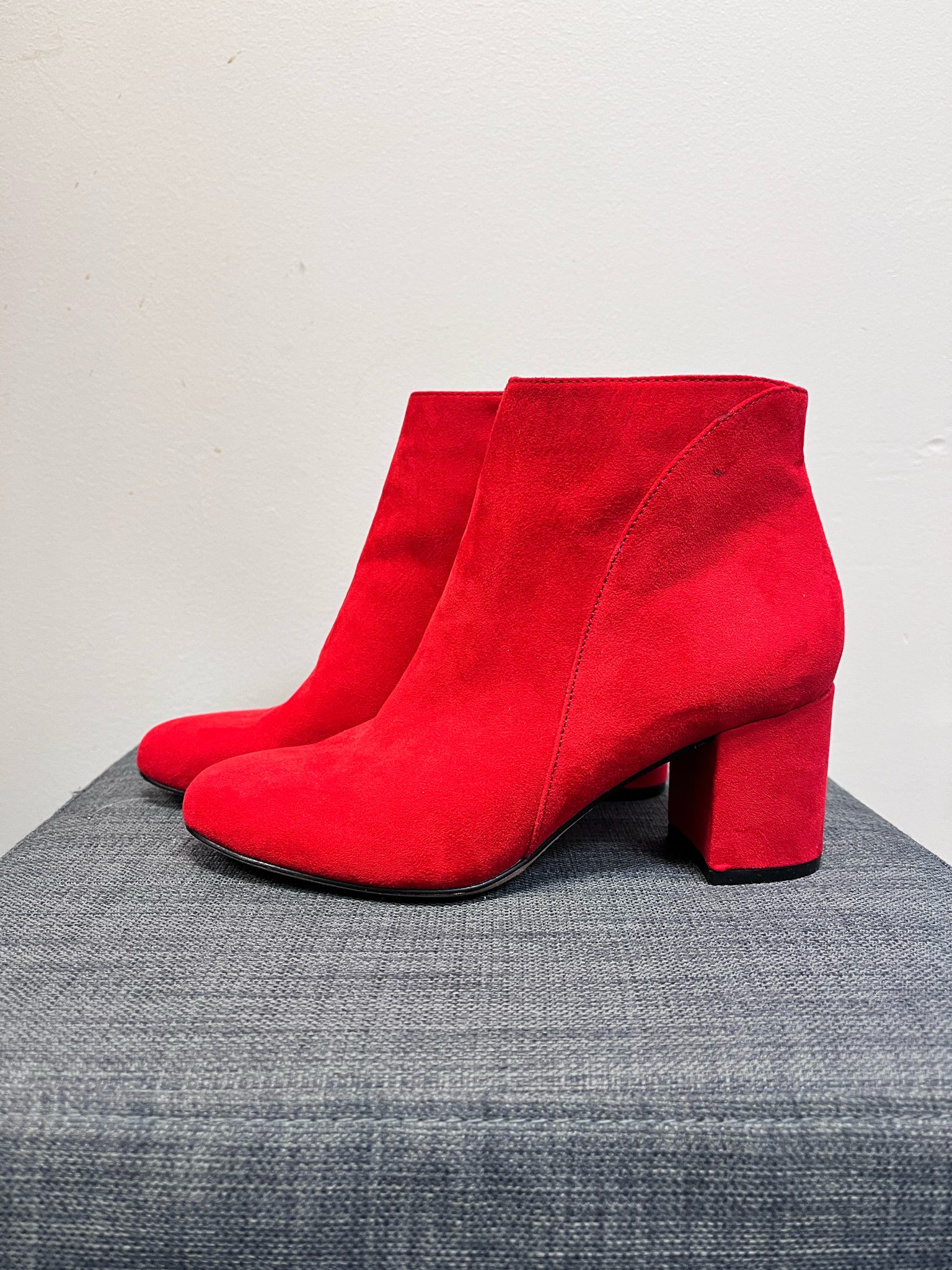 6 INC Red Boots