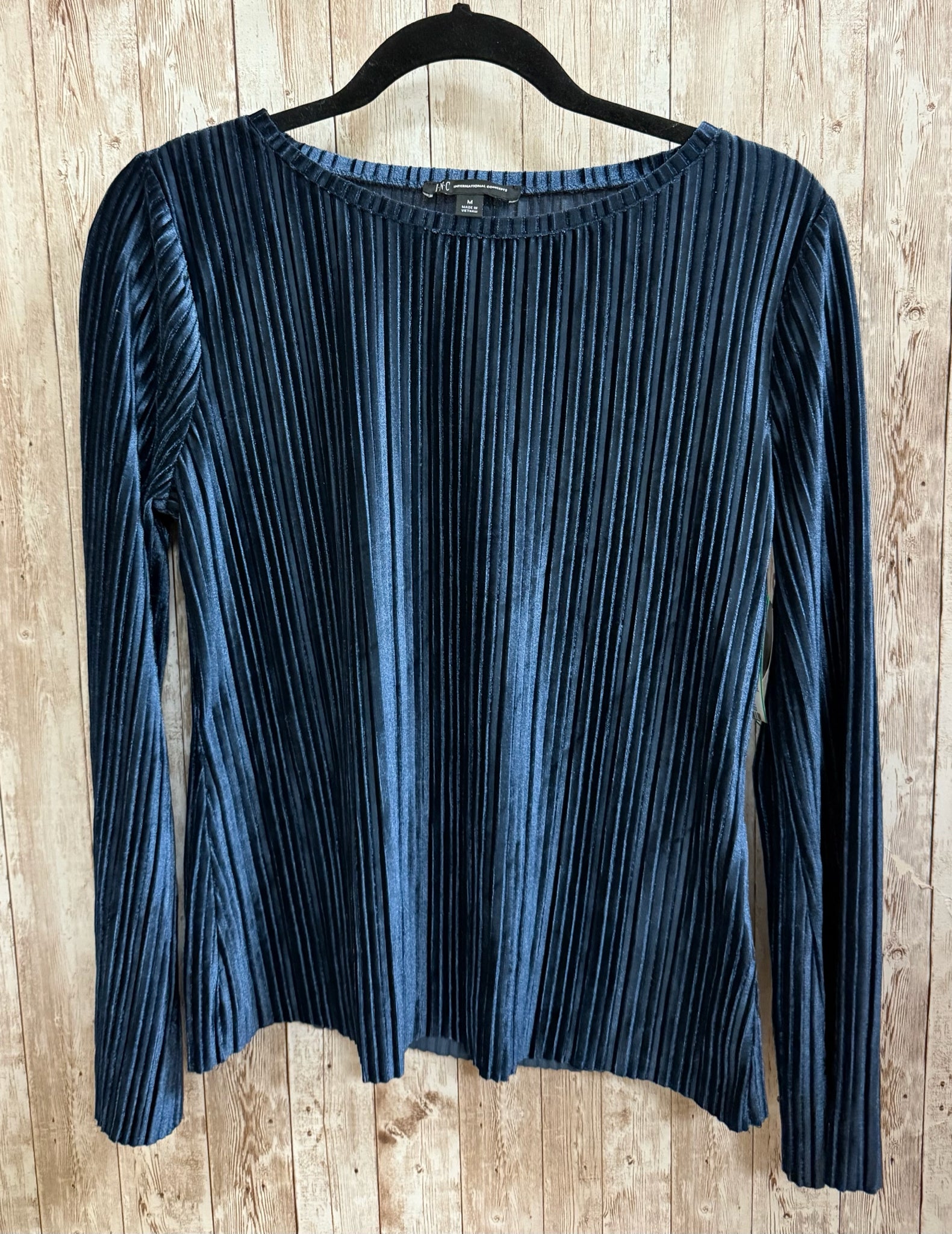 Size M INC Navy Top
