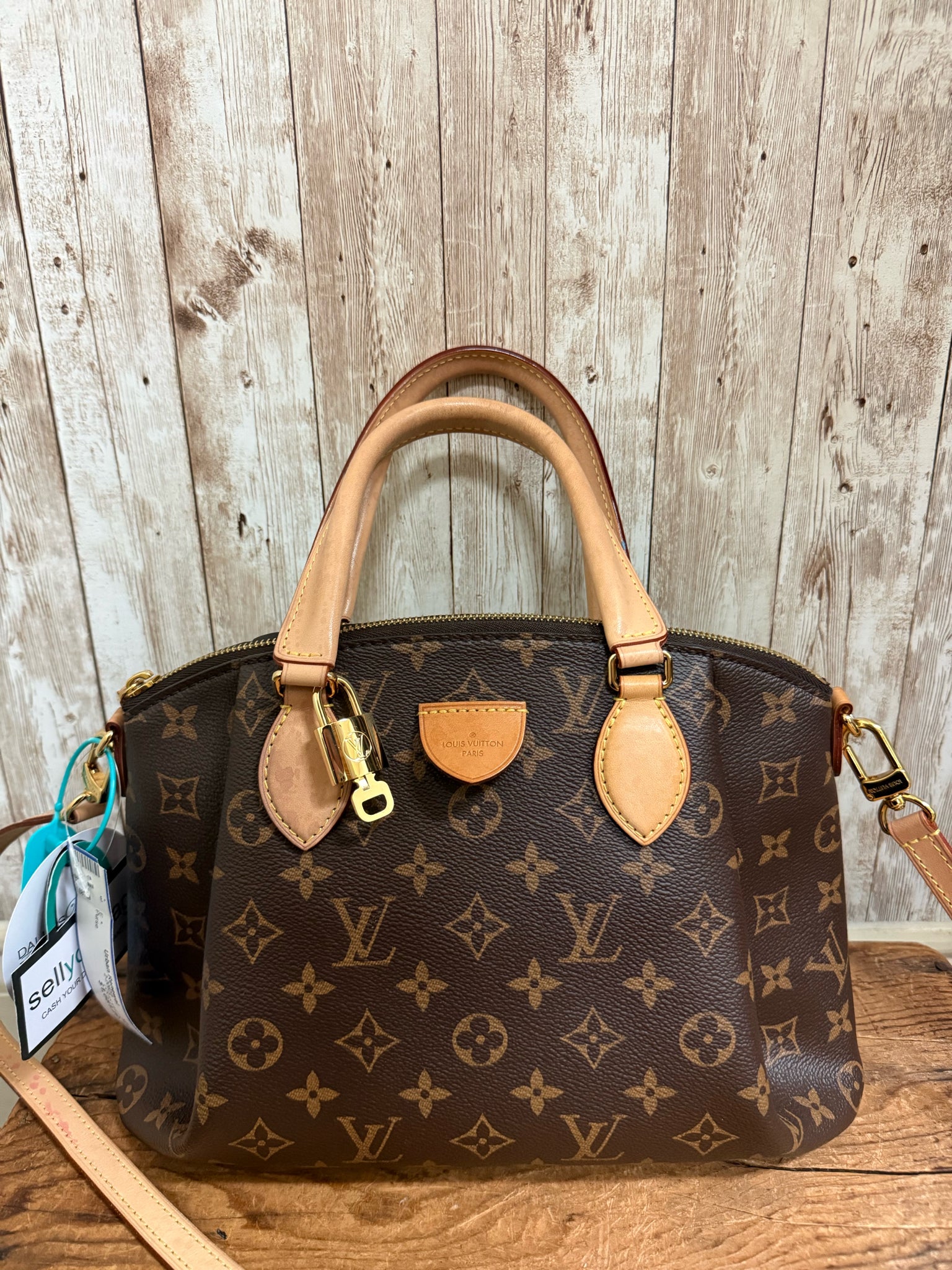 LOUIS VUITTON Purse