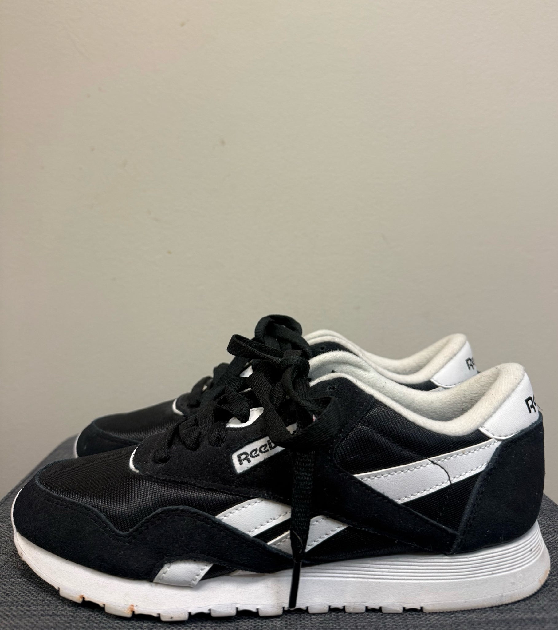 7 REBOCK Black Sneakers