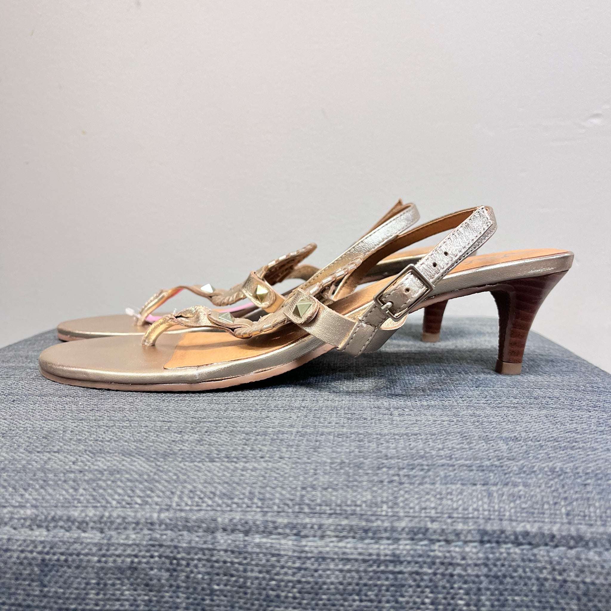 9 JACK ROGERS Gold Sandals