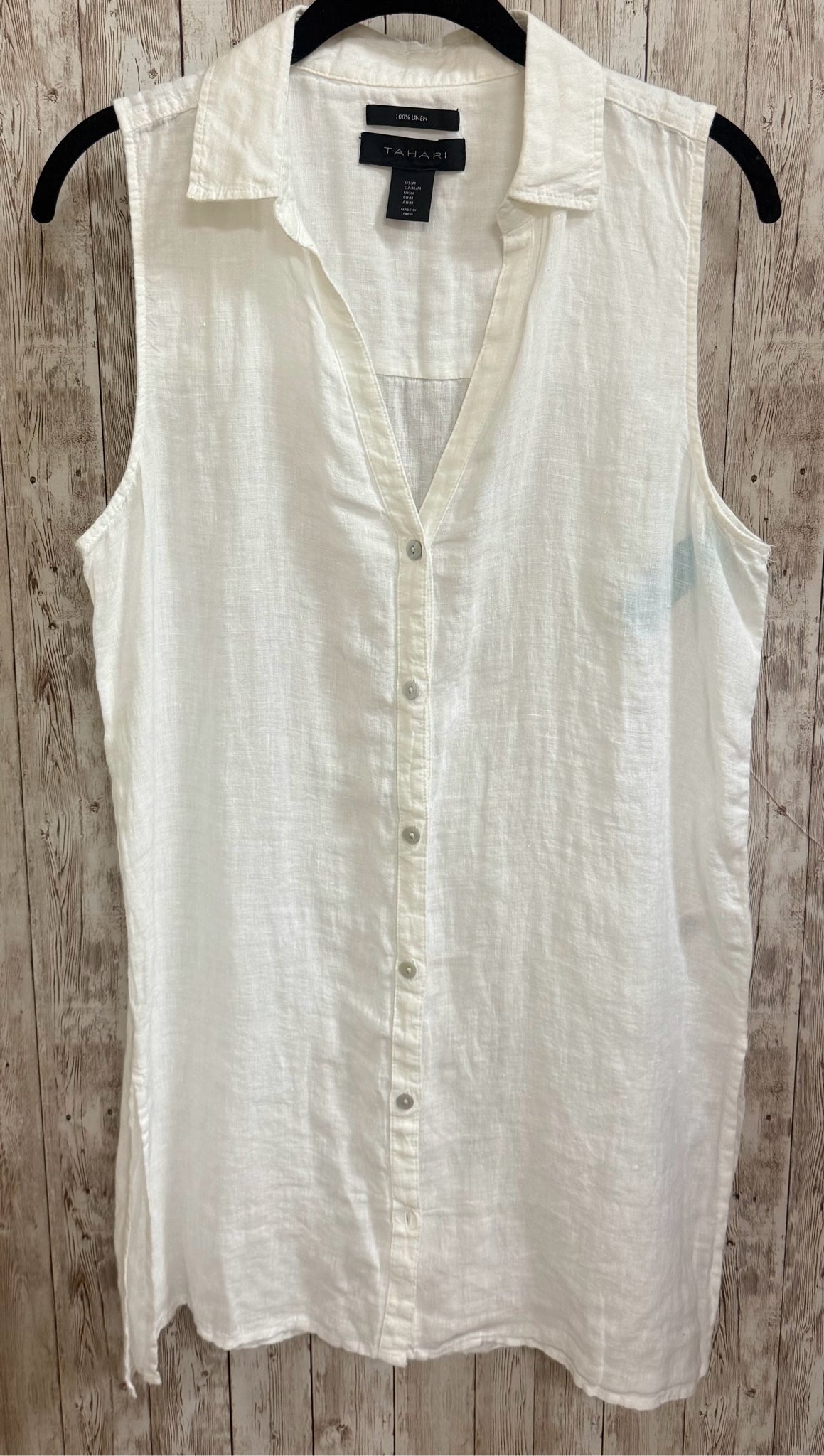 Size M TAHARI White Top