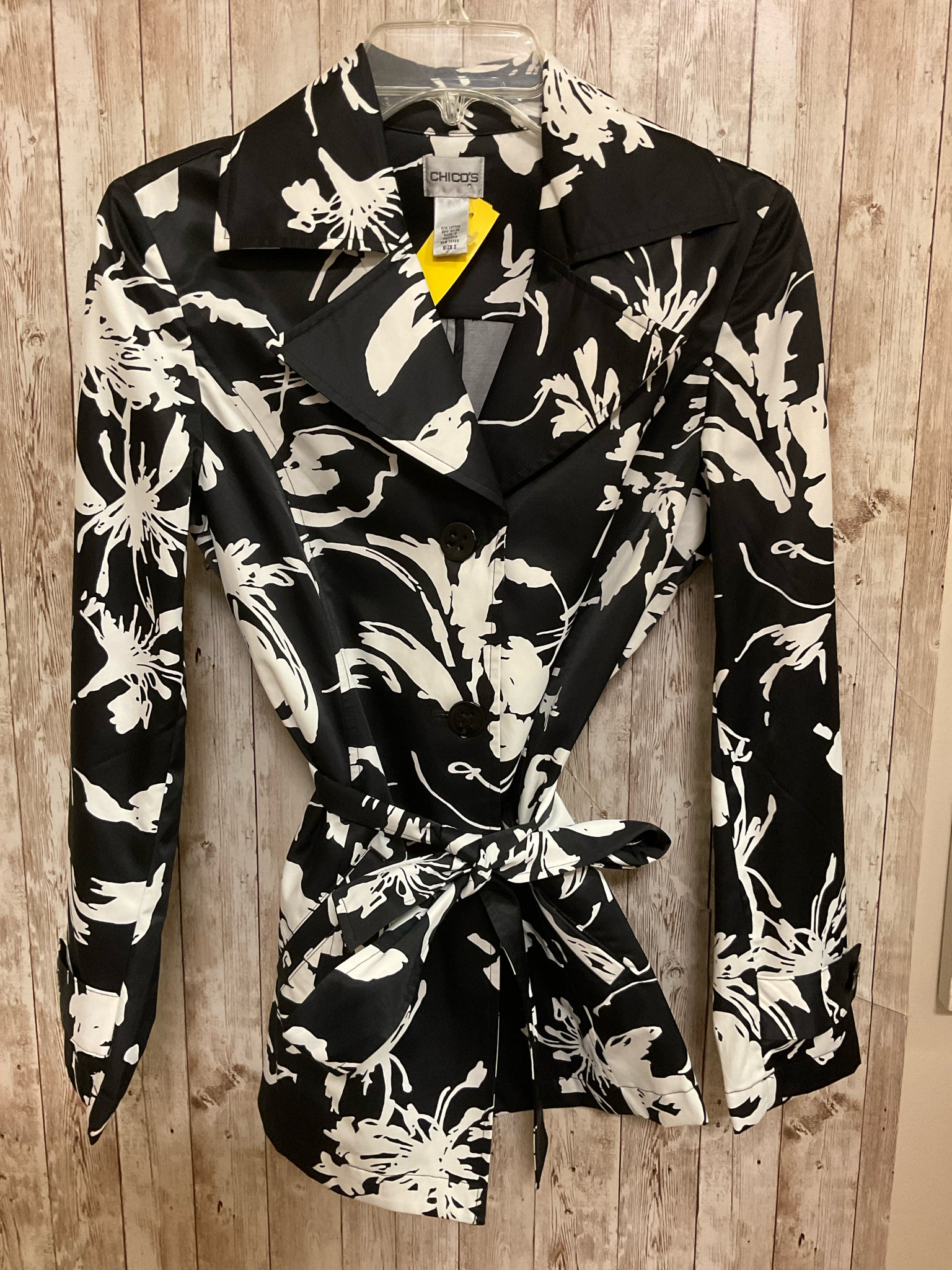 Size S CHICO'S BLACK AND WHITE Jacket