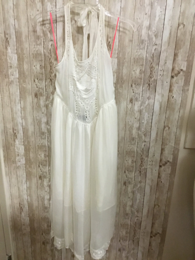 Size L NEW ROMANTICS Cream Dress