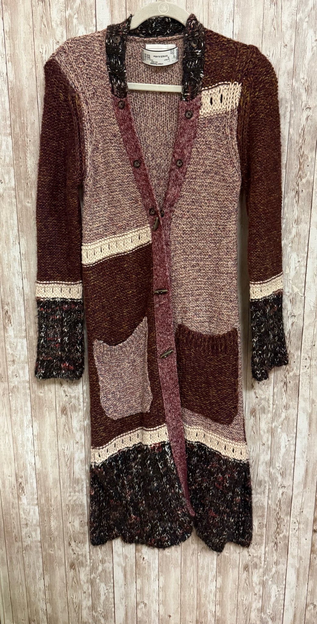 Size S ANGEL OF THE NORTH BURGUNDY AND CREAM Cardigan