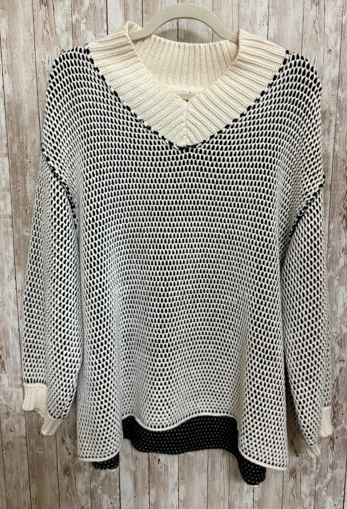 Size XS FREE PEOPLE BEIGE AND BLACK Sweater