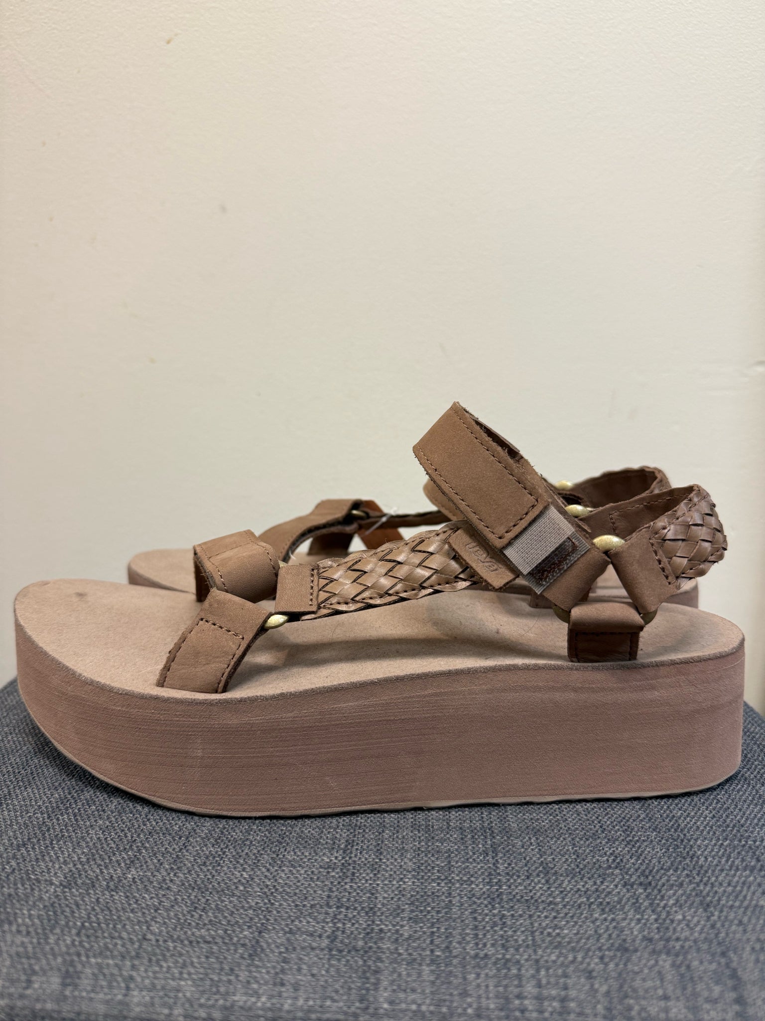 10 TEVA Brown Sandals