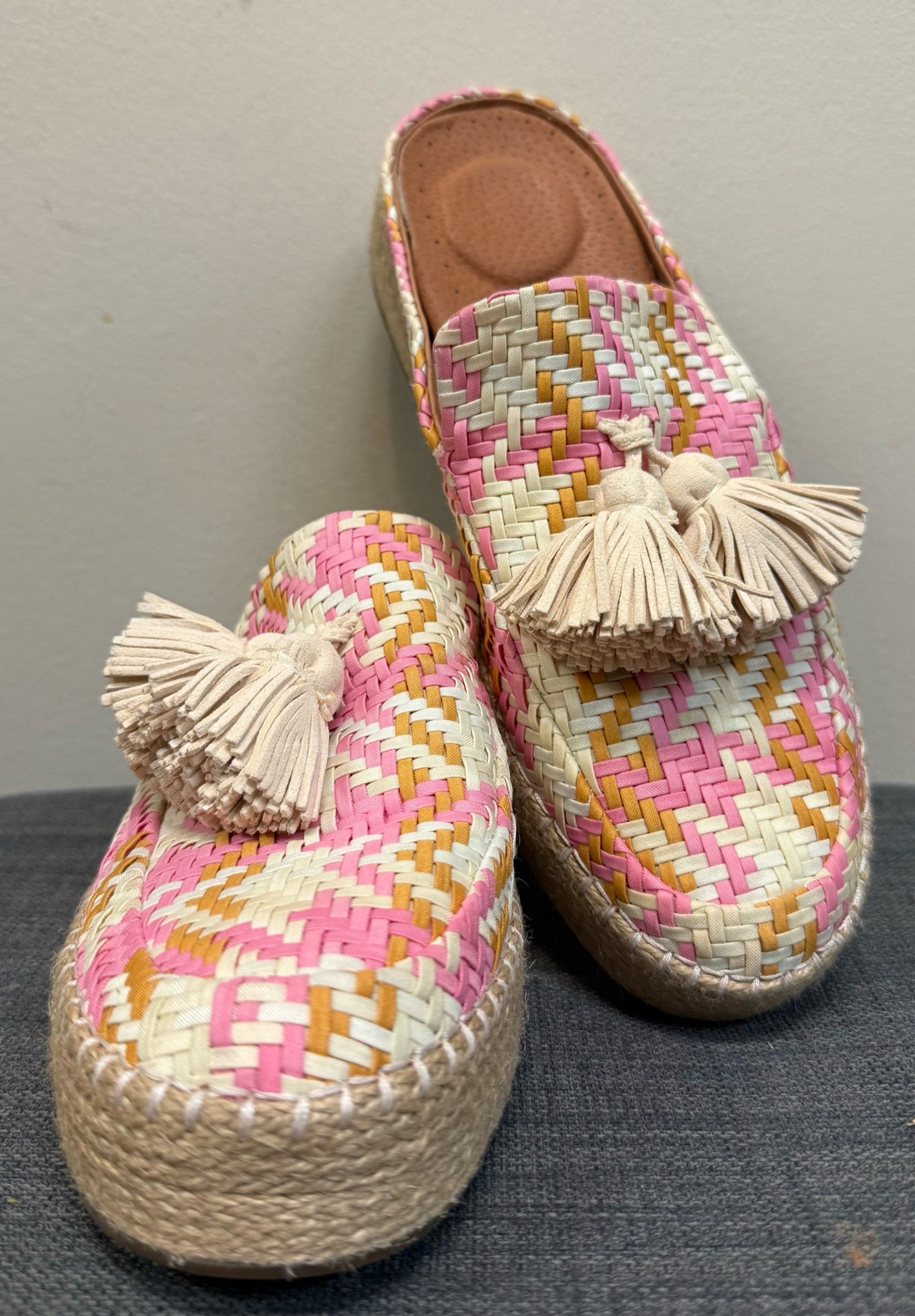 8 GENTLE SOULS Pink Print SHOES