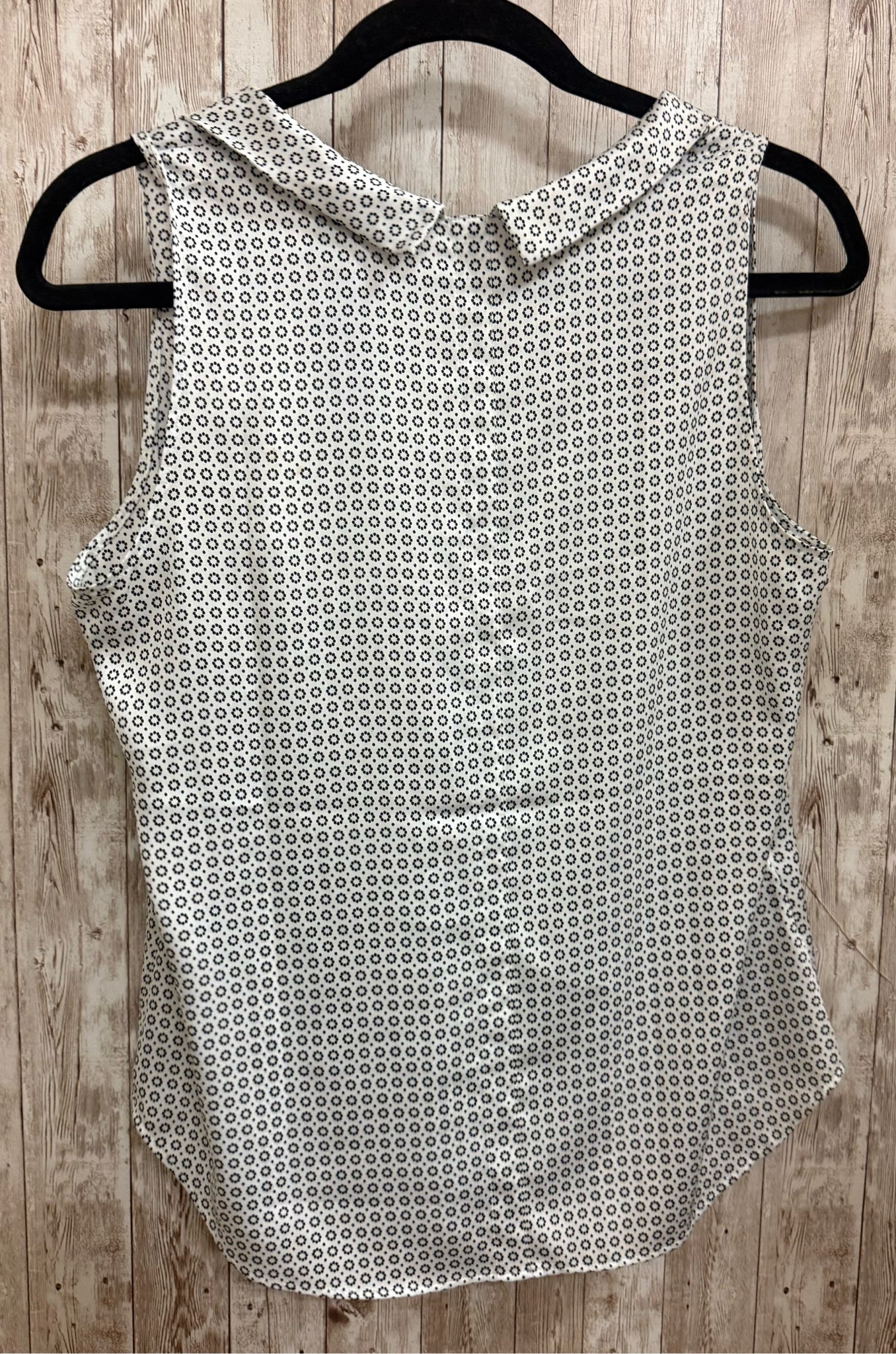 Size S ANN TAYLOR White Print Top