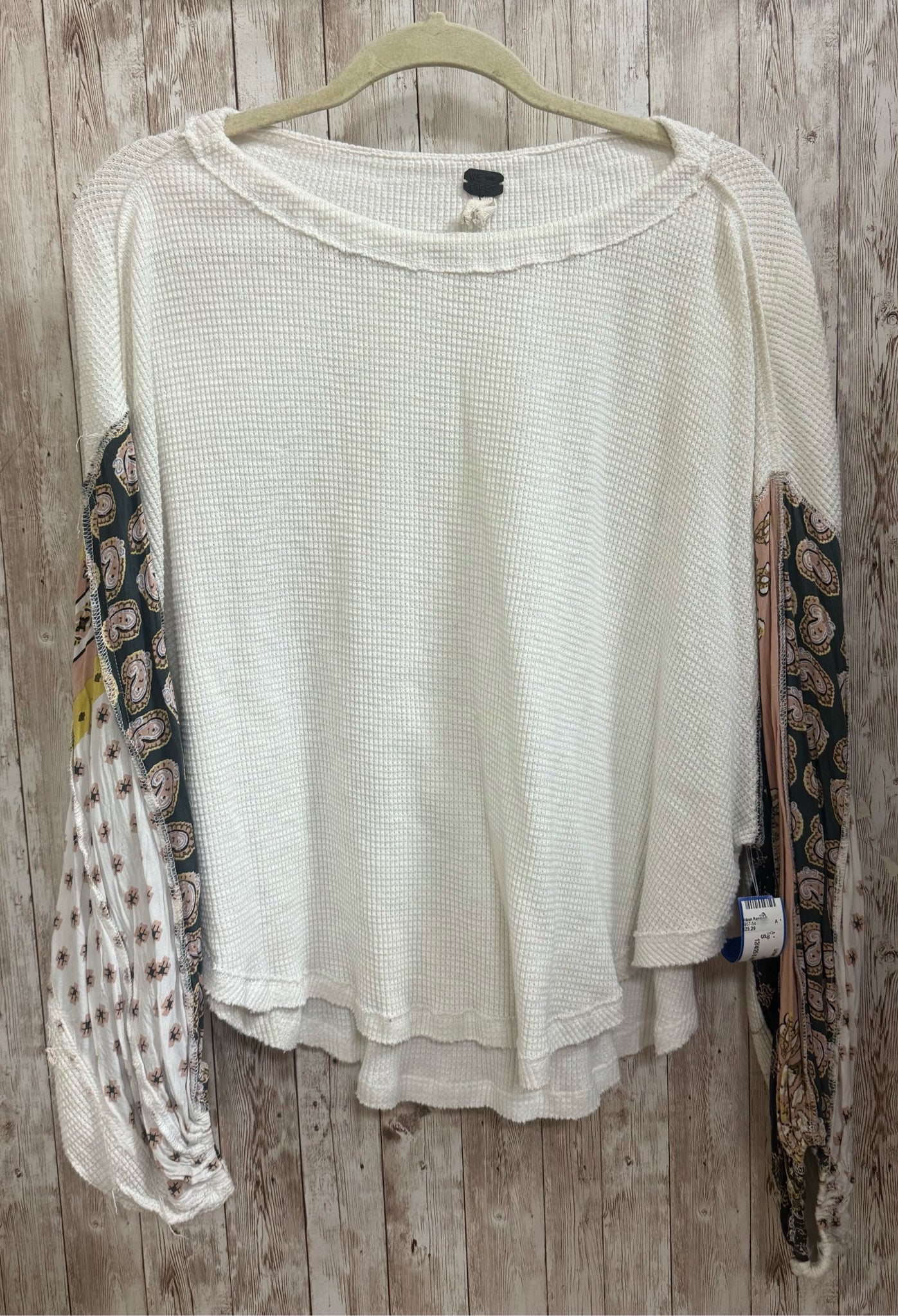 WE THE FREE Size S CREAM AND PINK Top