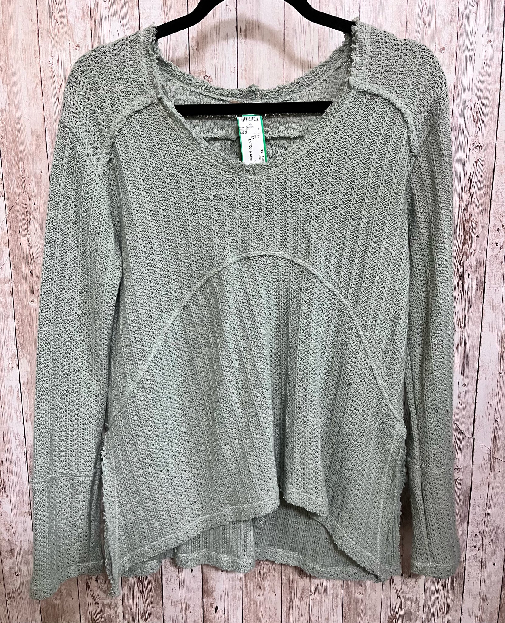 Size M ANAMA Green Top