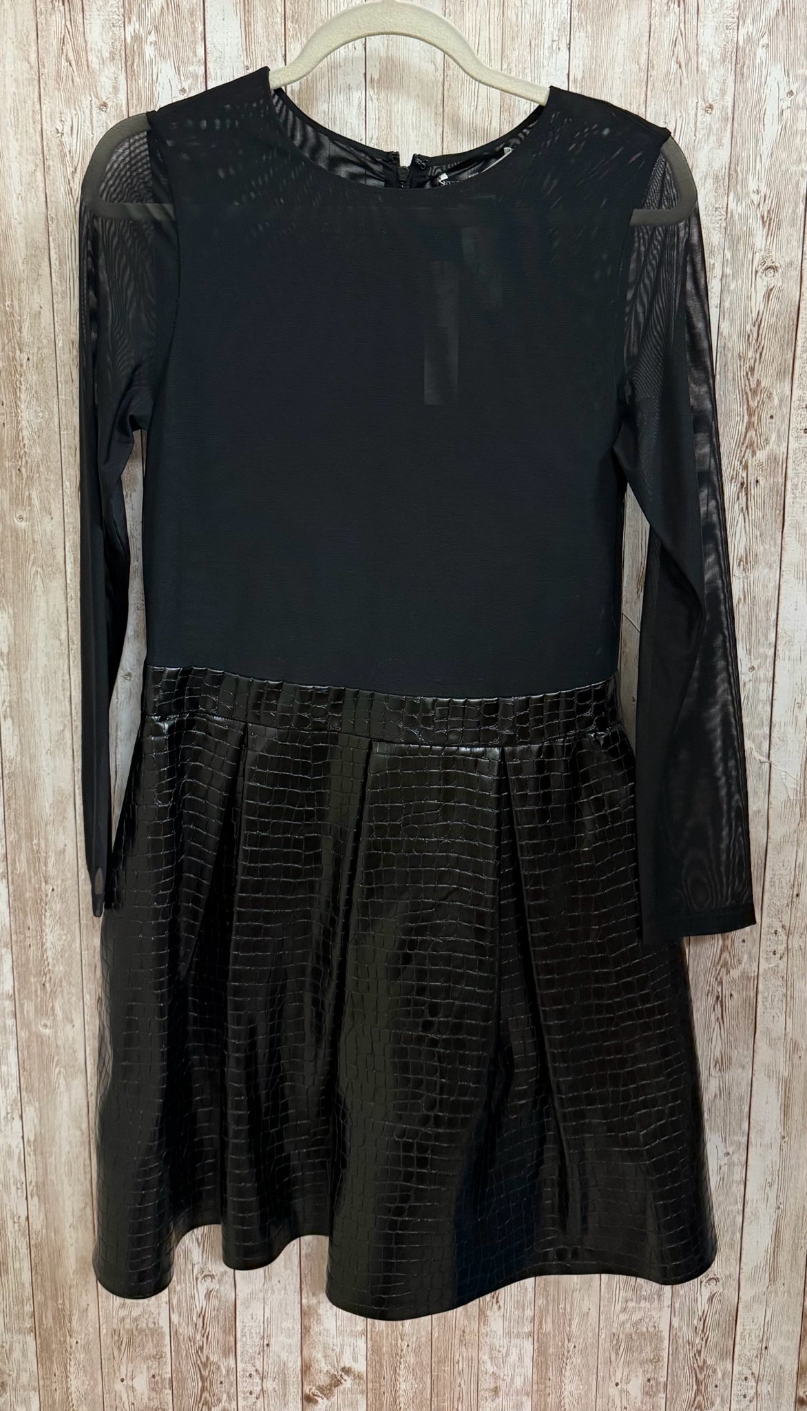 Size 12 ALICE + OLIVIA Black Dress