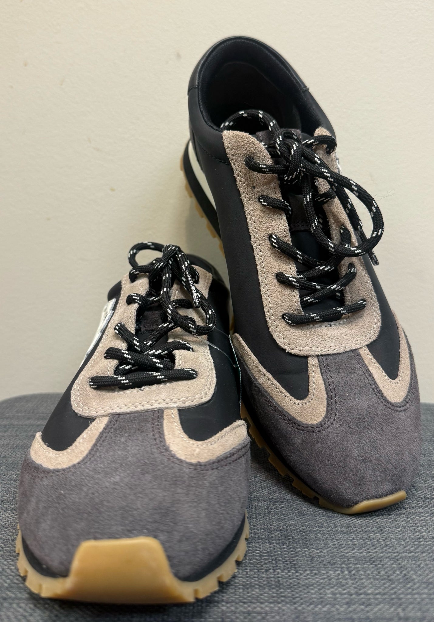 9 TORY BURCH BLACK AND GRAY Sneakers