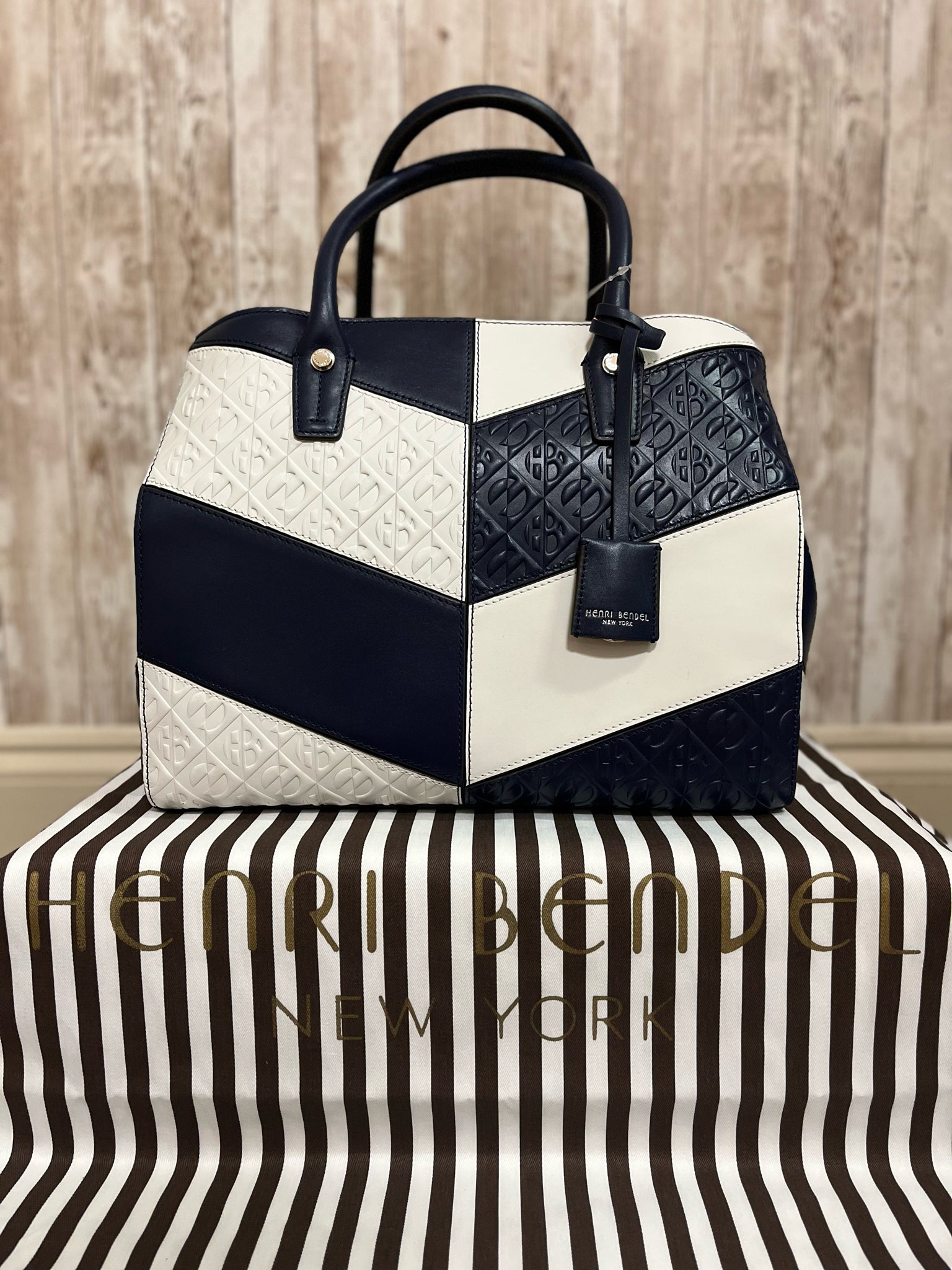 HENRI BENDEL Purse