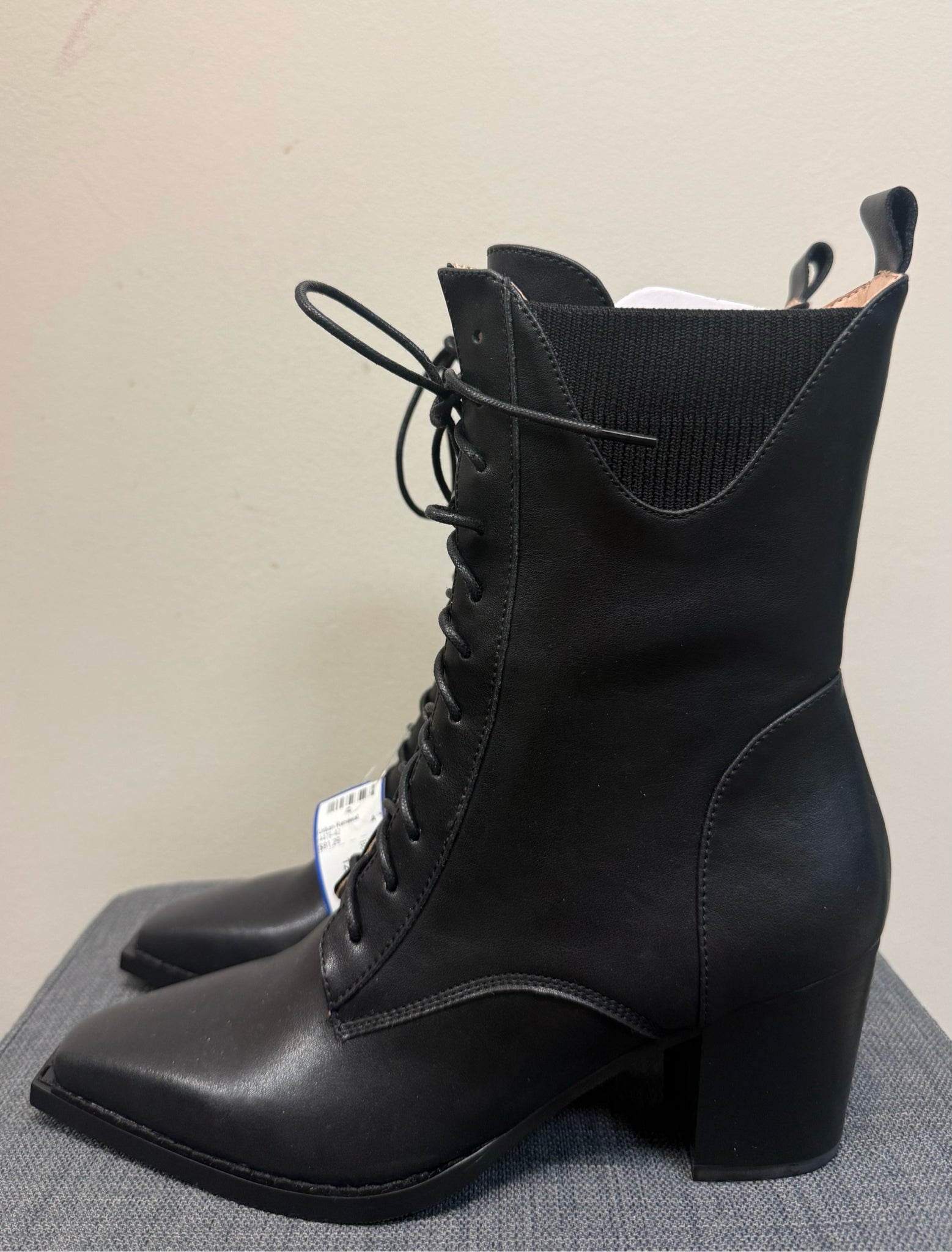 8 BELLE & BLOOM Black Boots