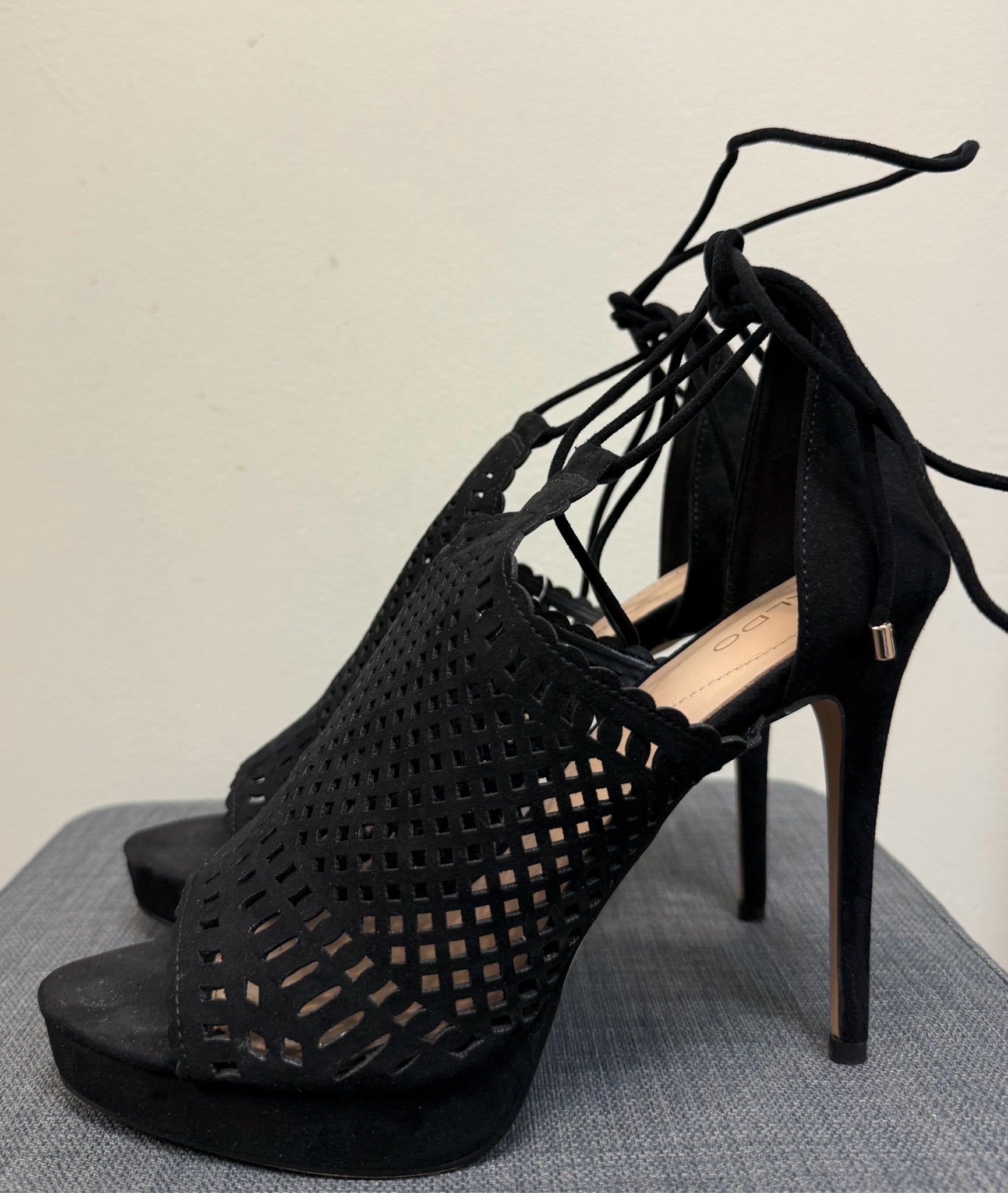 10 ALDO Black Sandals
