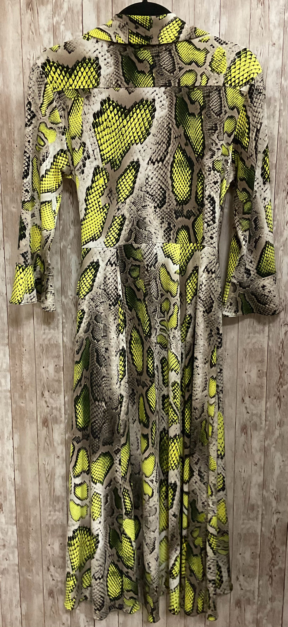 Size 8 FRANK LYMAN GRAY AND YELLOW SNAKE Dress