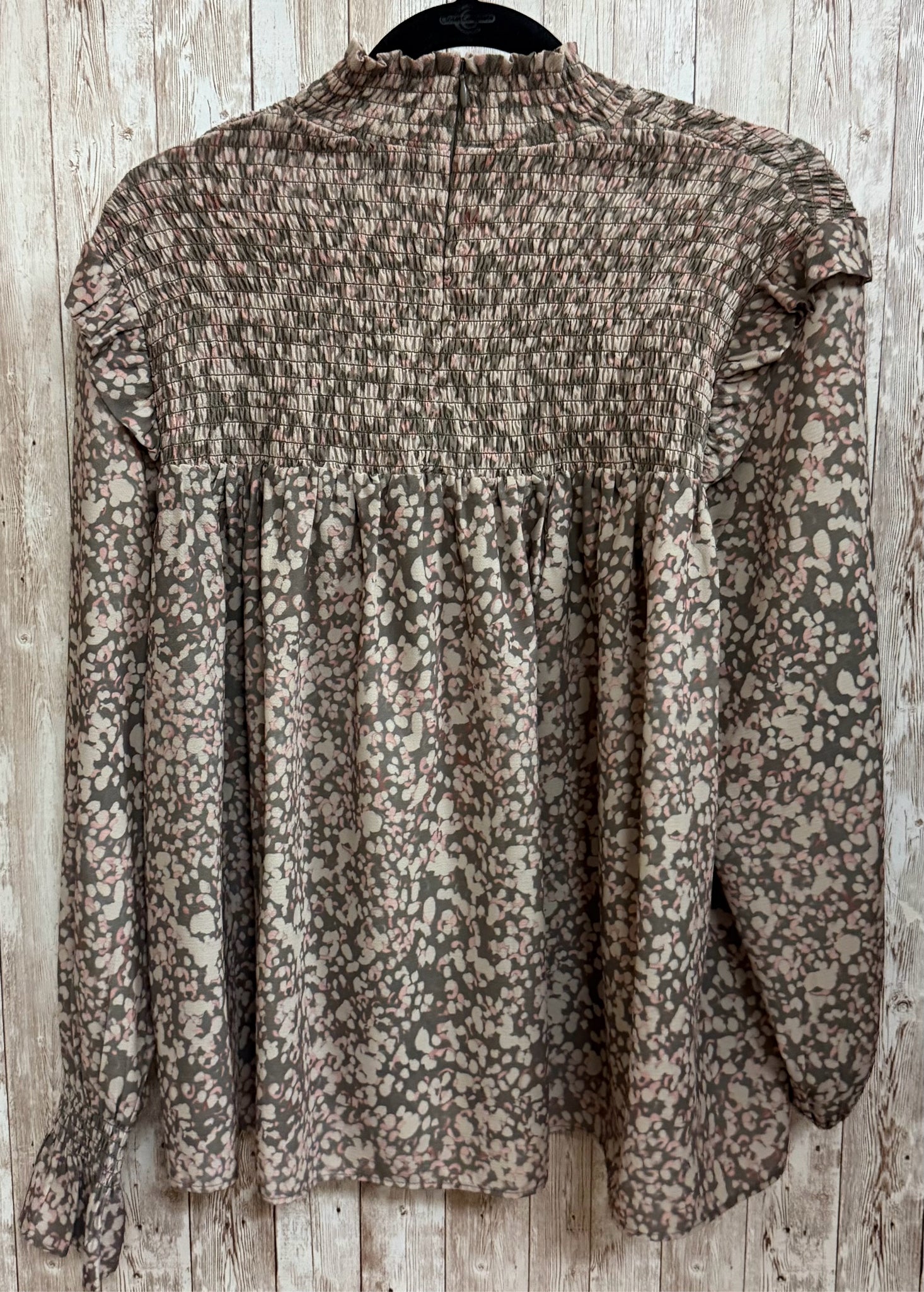 Size M FRENCH CONNECTION Olive Print Top