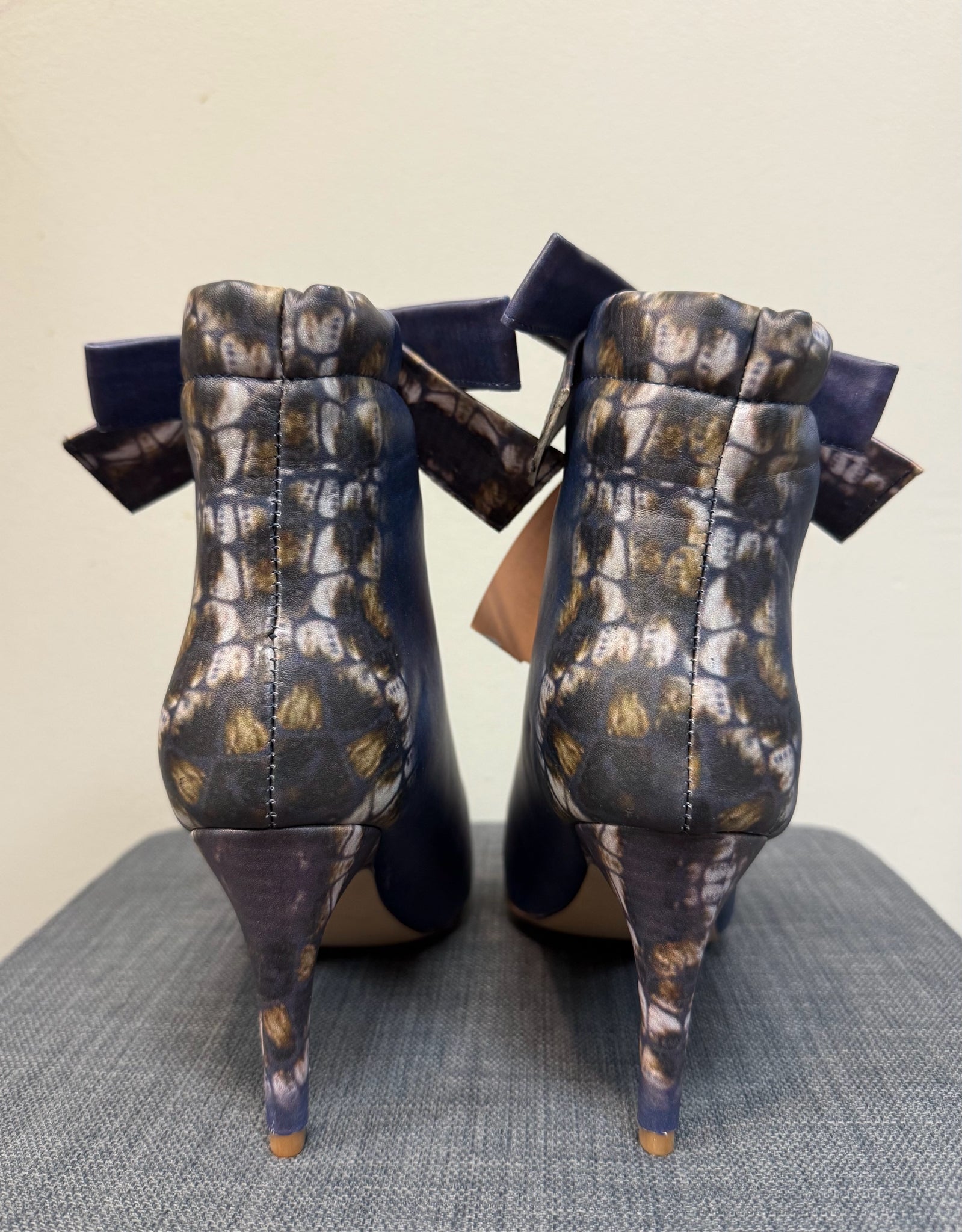 XYD 9 Blue Print Boots