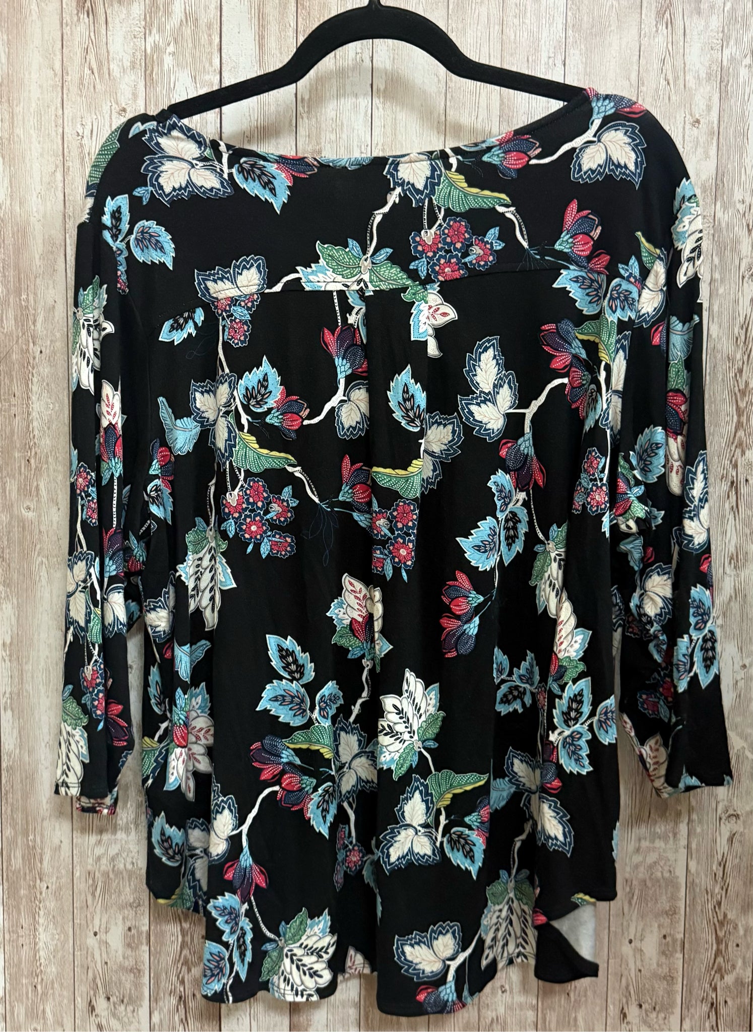 Size 2X MAGASCHONI BLACK FLORAL Top