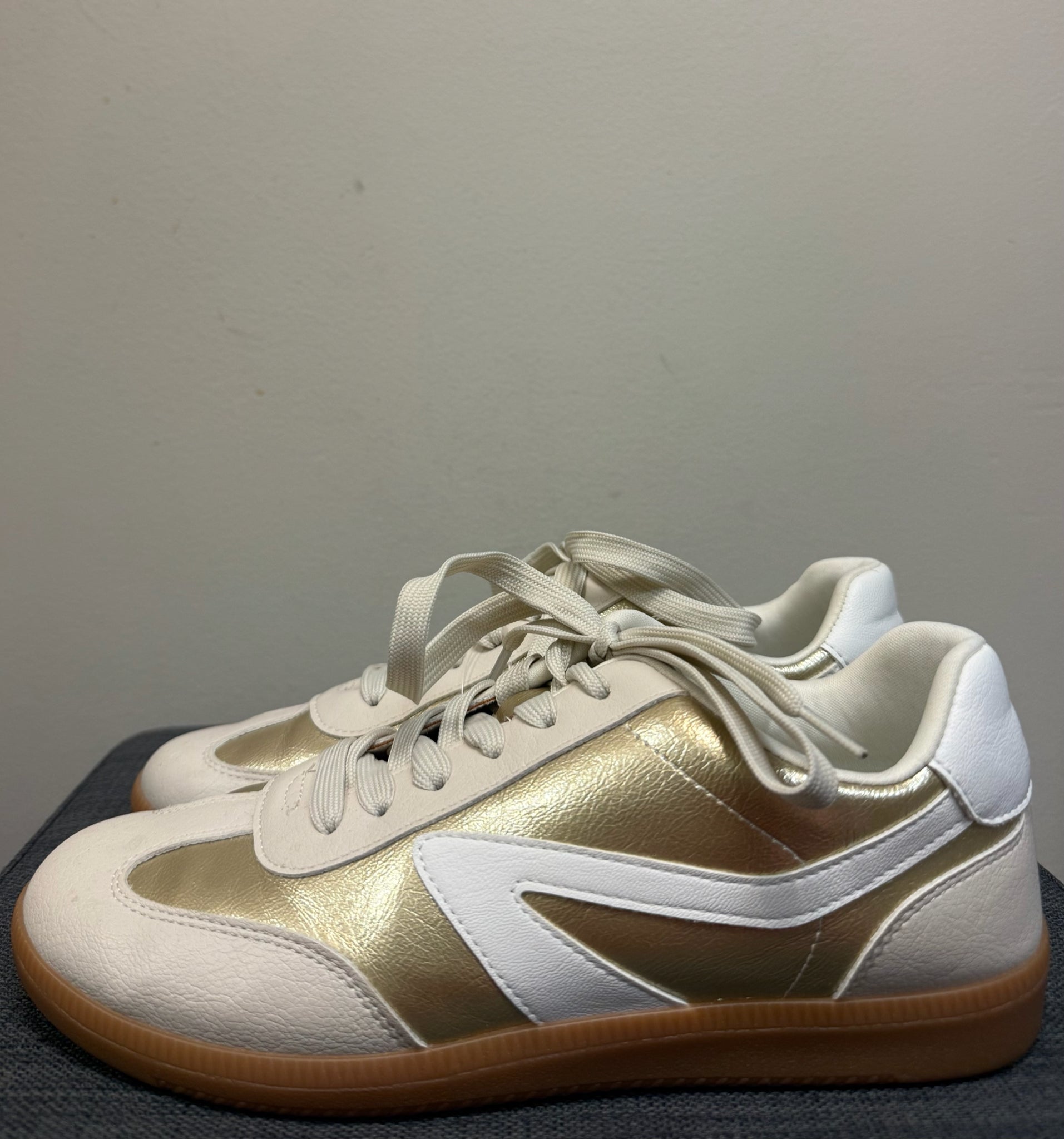 8 DOLCE VITA CREAM AND GOLD SHOES