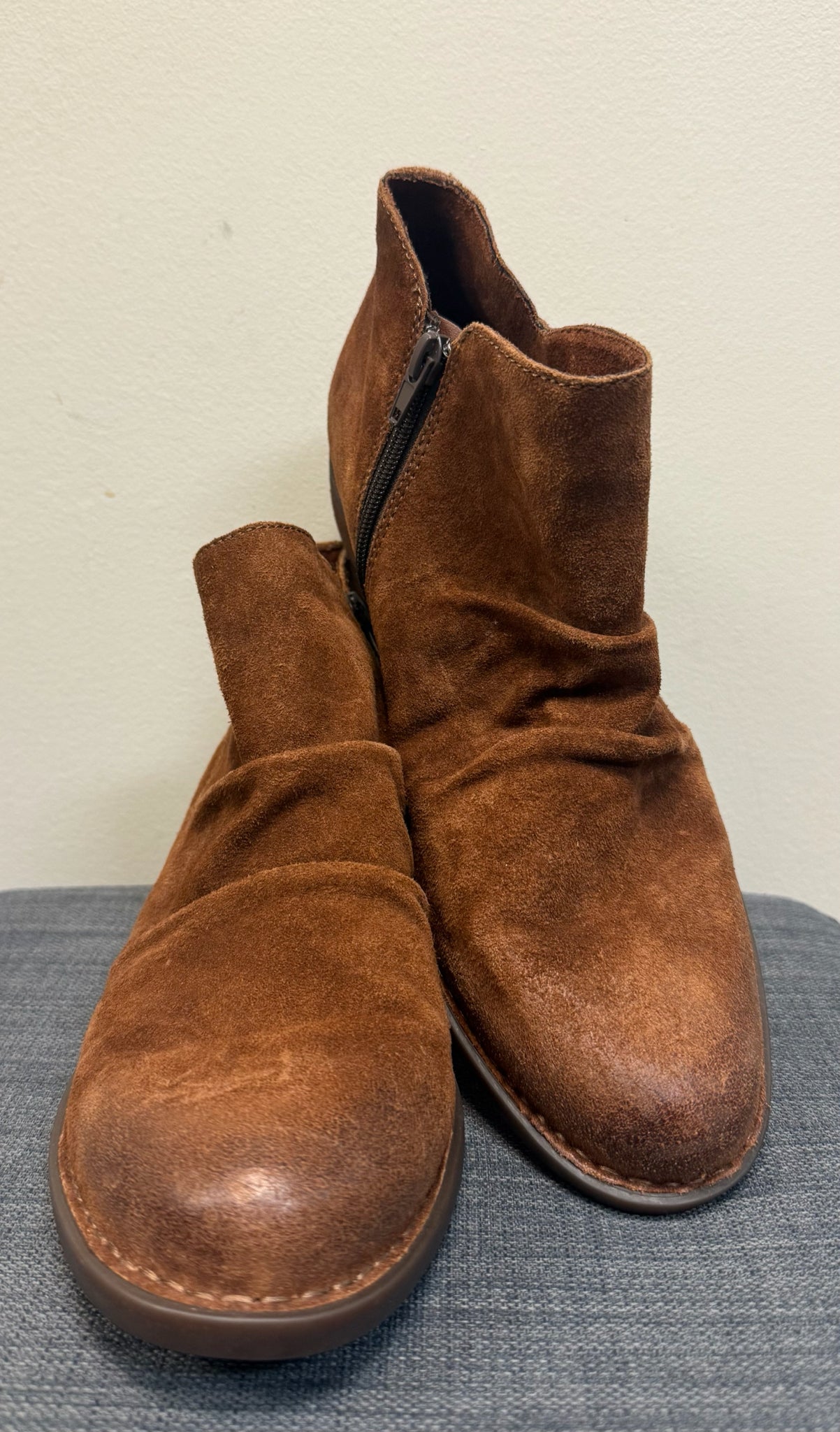 BROWN SUEDE BORN 11 Boots
