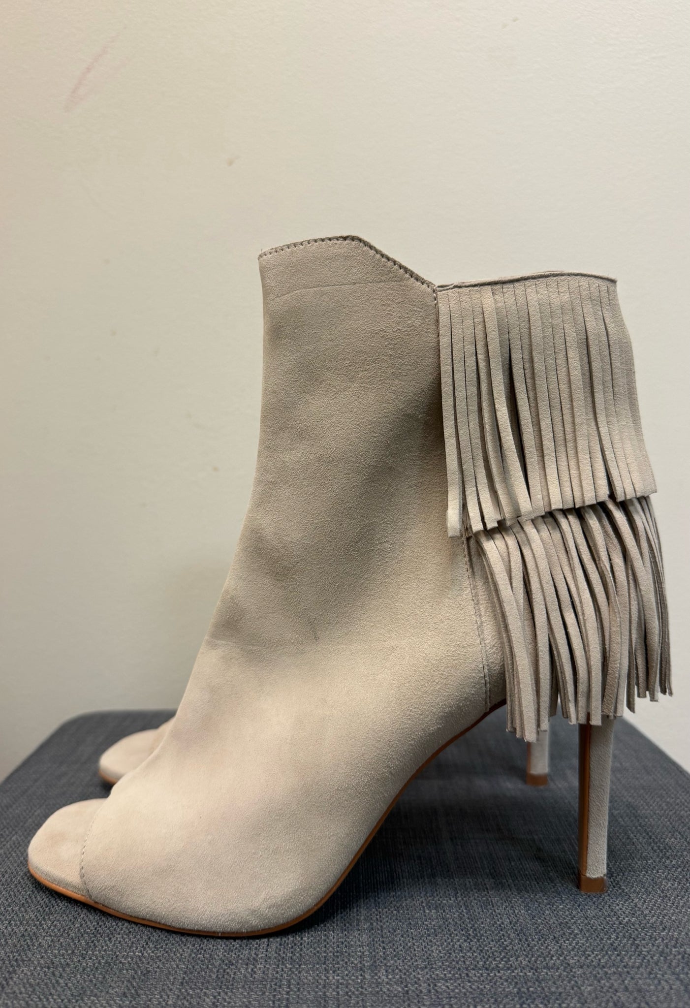 VINCE CAMUTO 9 Tan SHOES