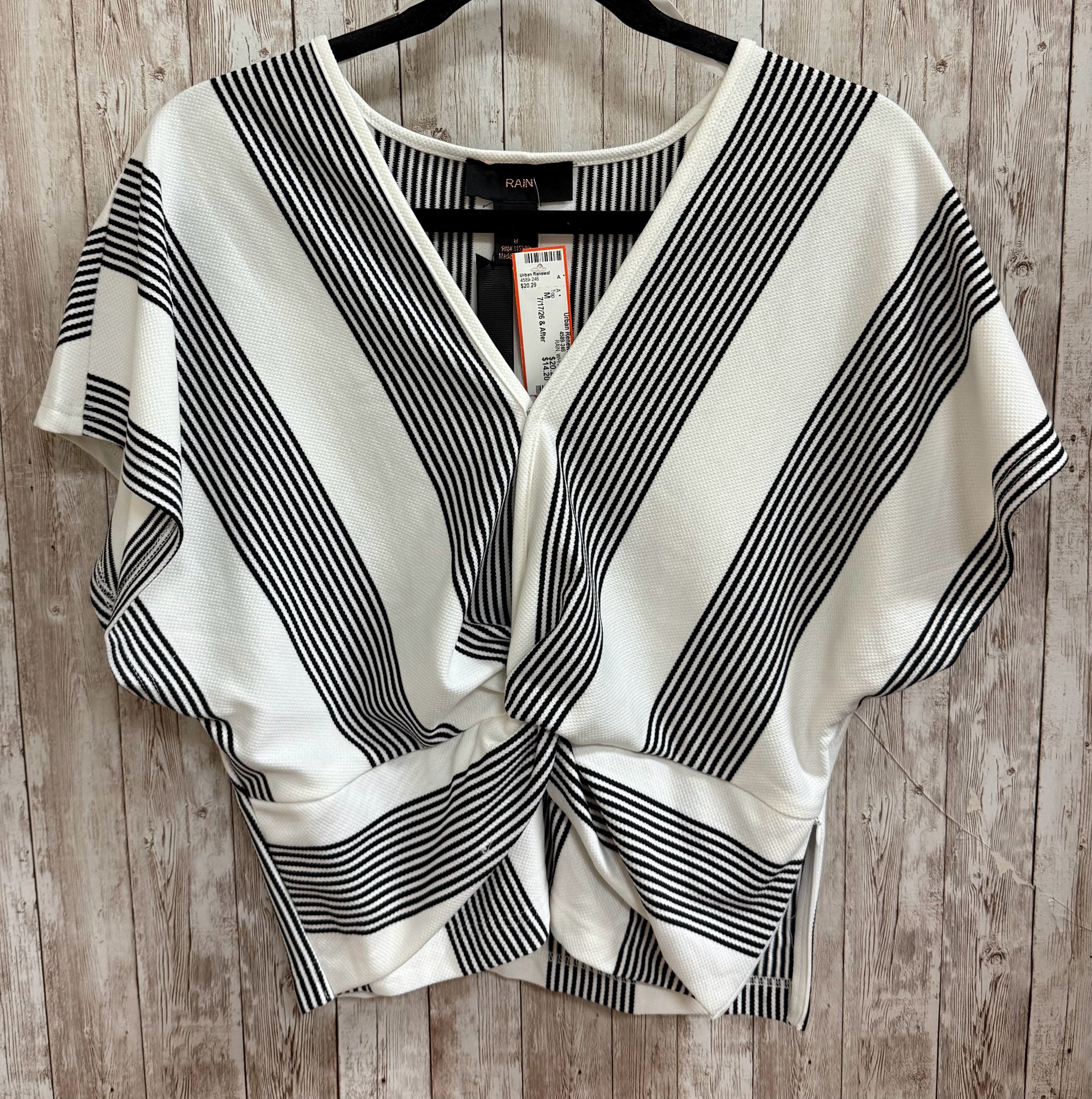 Size M RAIN WHITE AND BLACK STRIPE Top